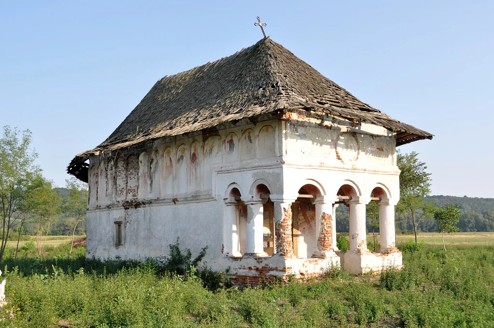 Photo showing: Biserica „Sf. Ioan, Sf. Nicolae și Sf. Gheorghe”, sat Cojani, oraș Târgu Cărbunești