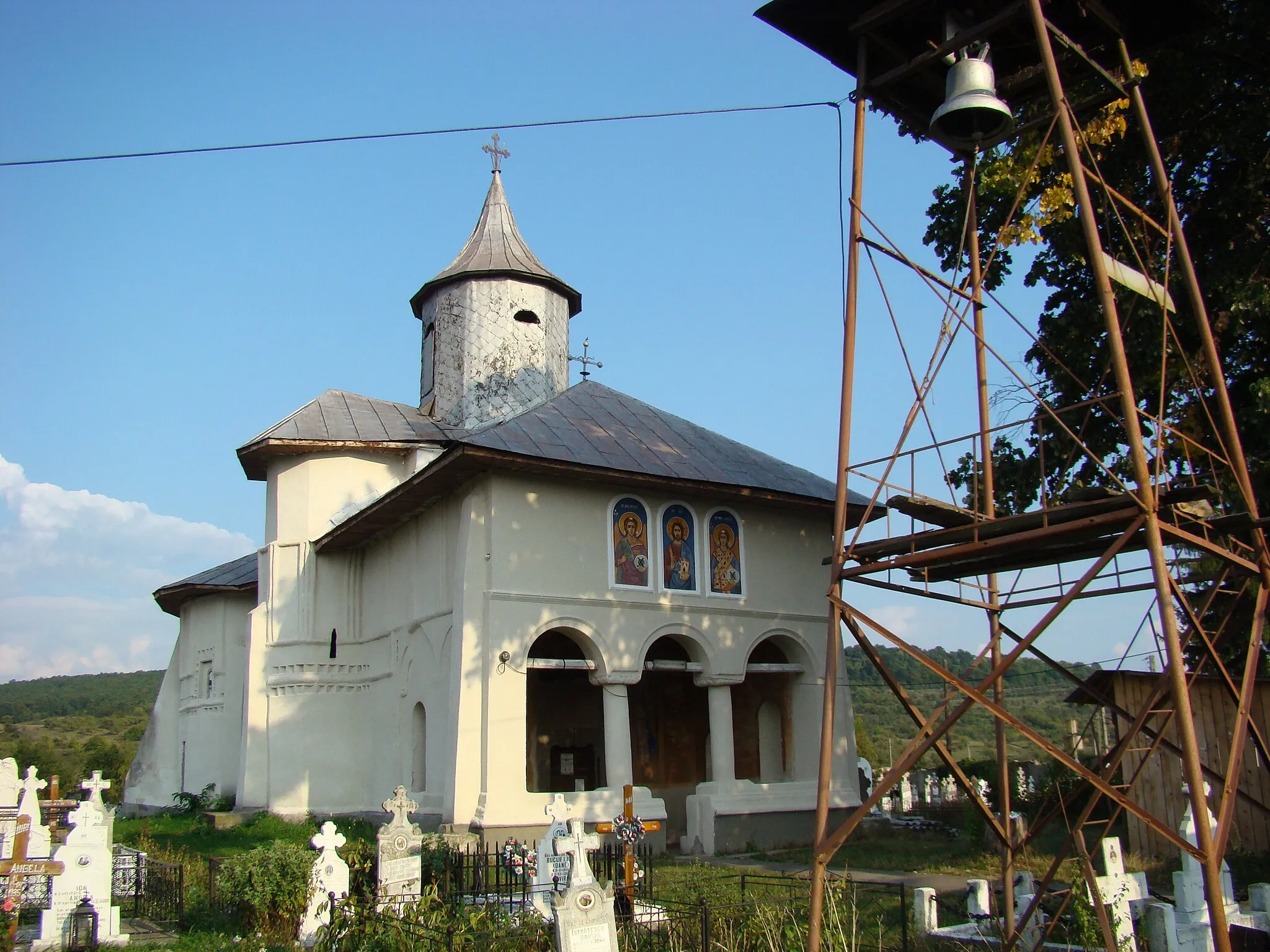 Photo showing: Biserica „Sf.Voievozi” din Bengești-Ciocadia, județul Gorj