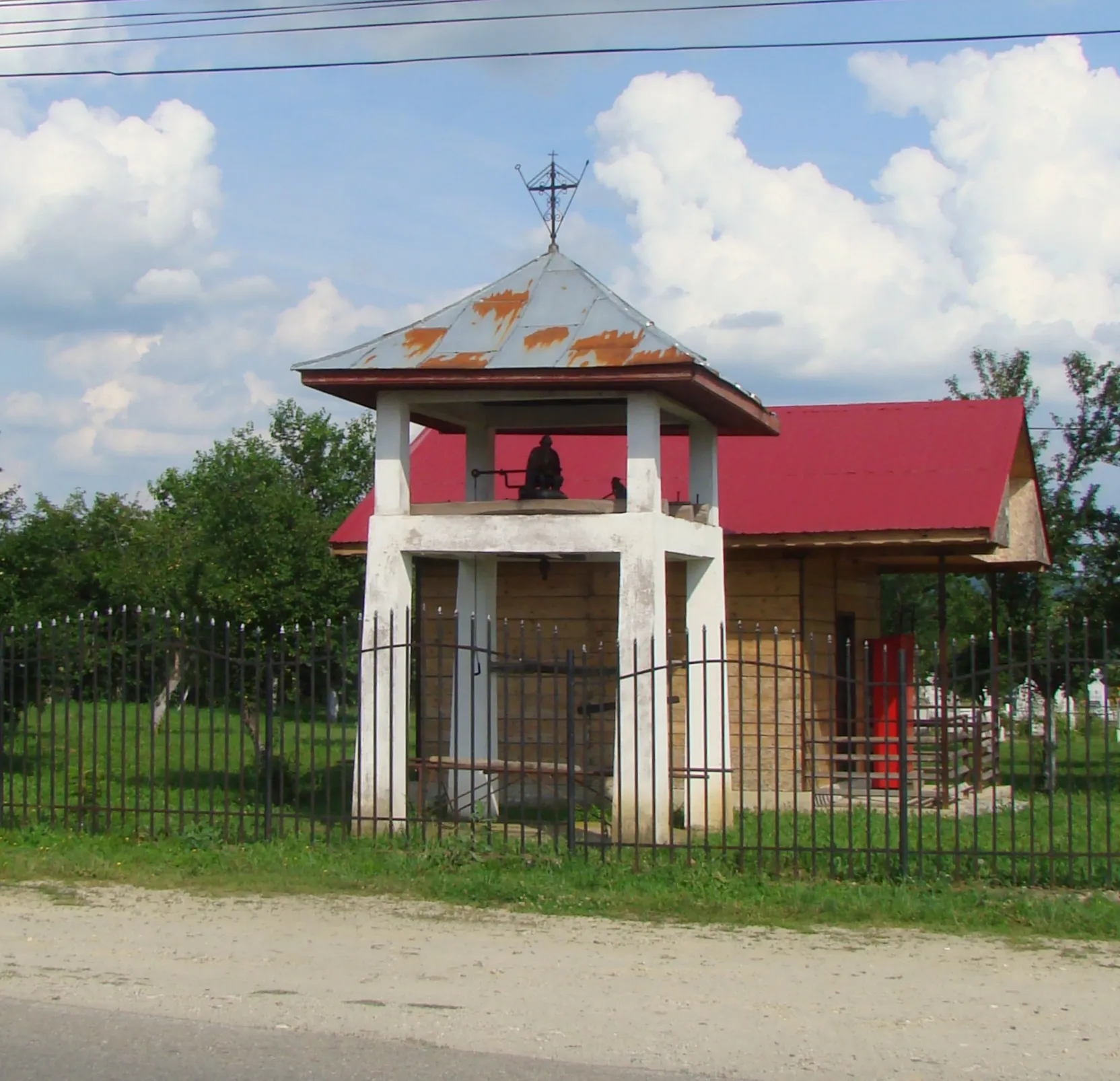 Photo showing: Orthodox church in Grui, Gorj county, Romania
