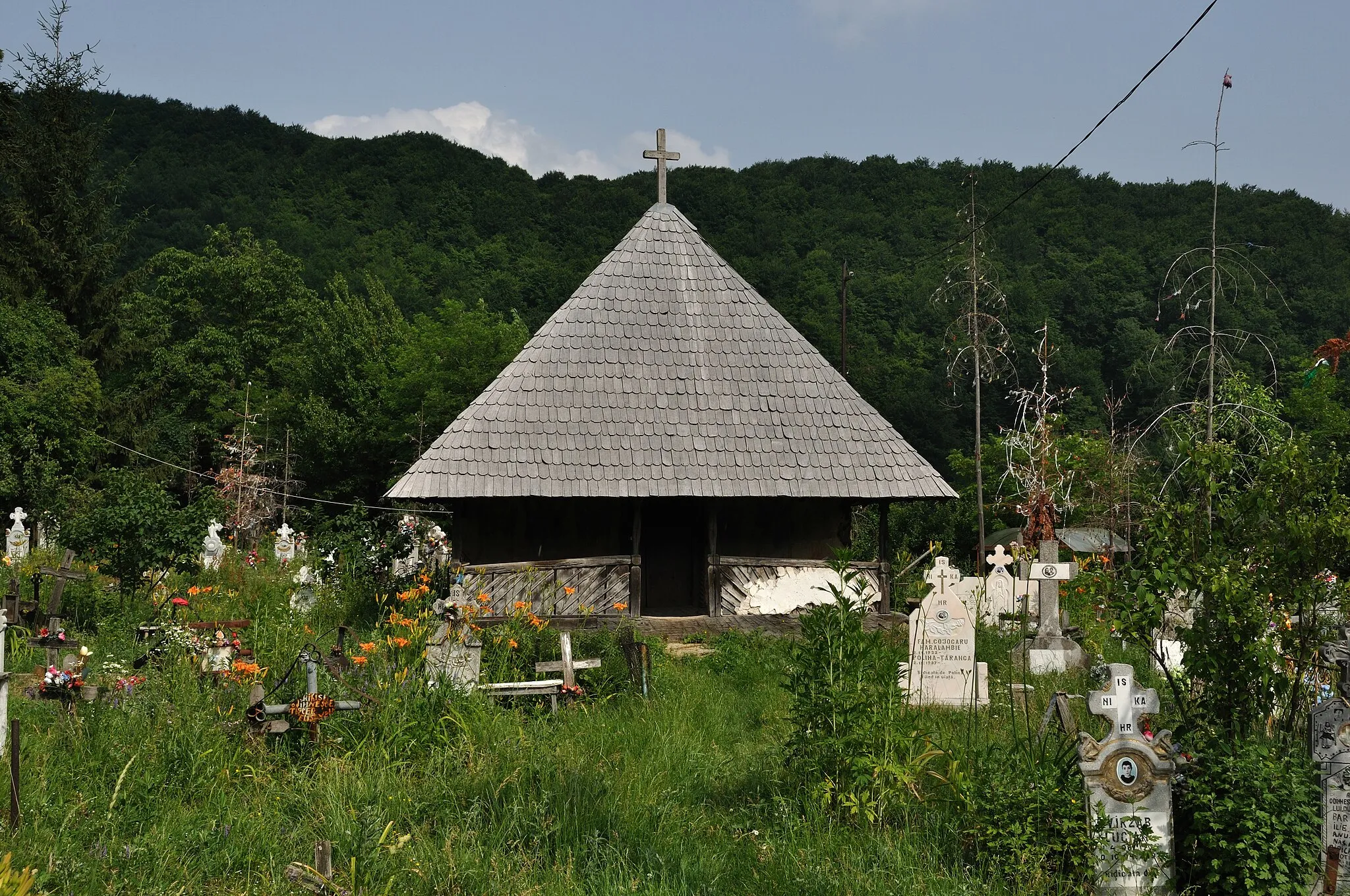 Photo showing: Biserica de lemn „Înălțarea Domnului” din Cloșani, județul Gorj