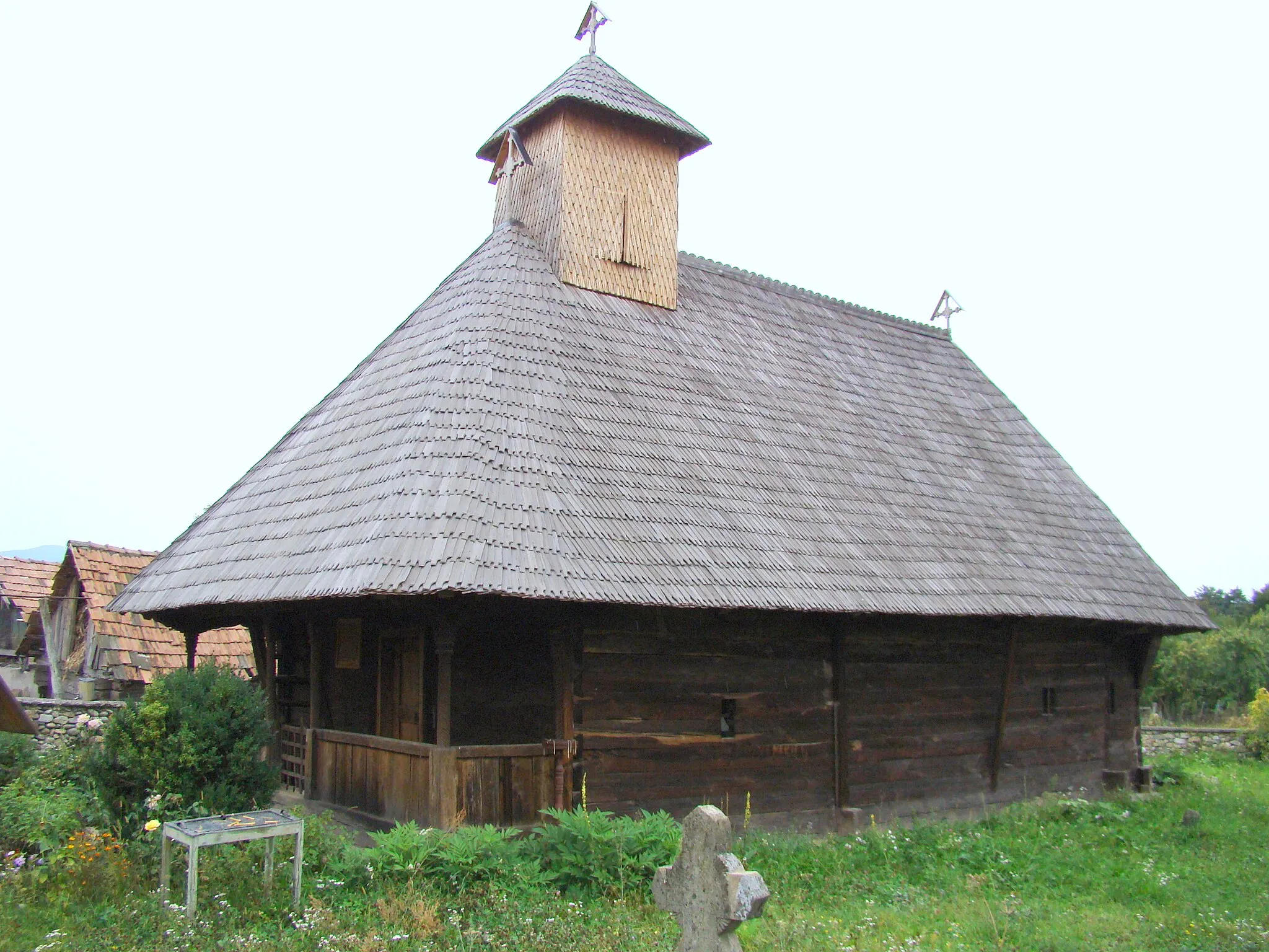 Photo showing: Biserica de lemn „Cuvioasa Paraschiva” din Peștișani, județul Gorj