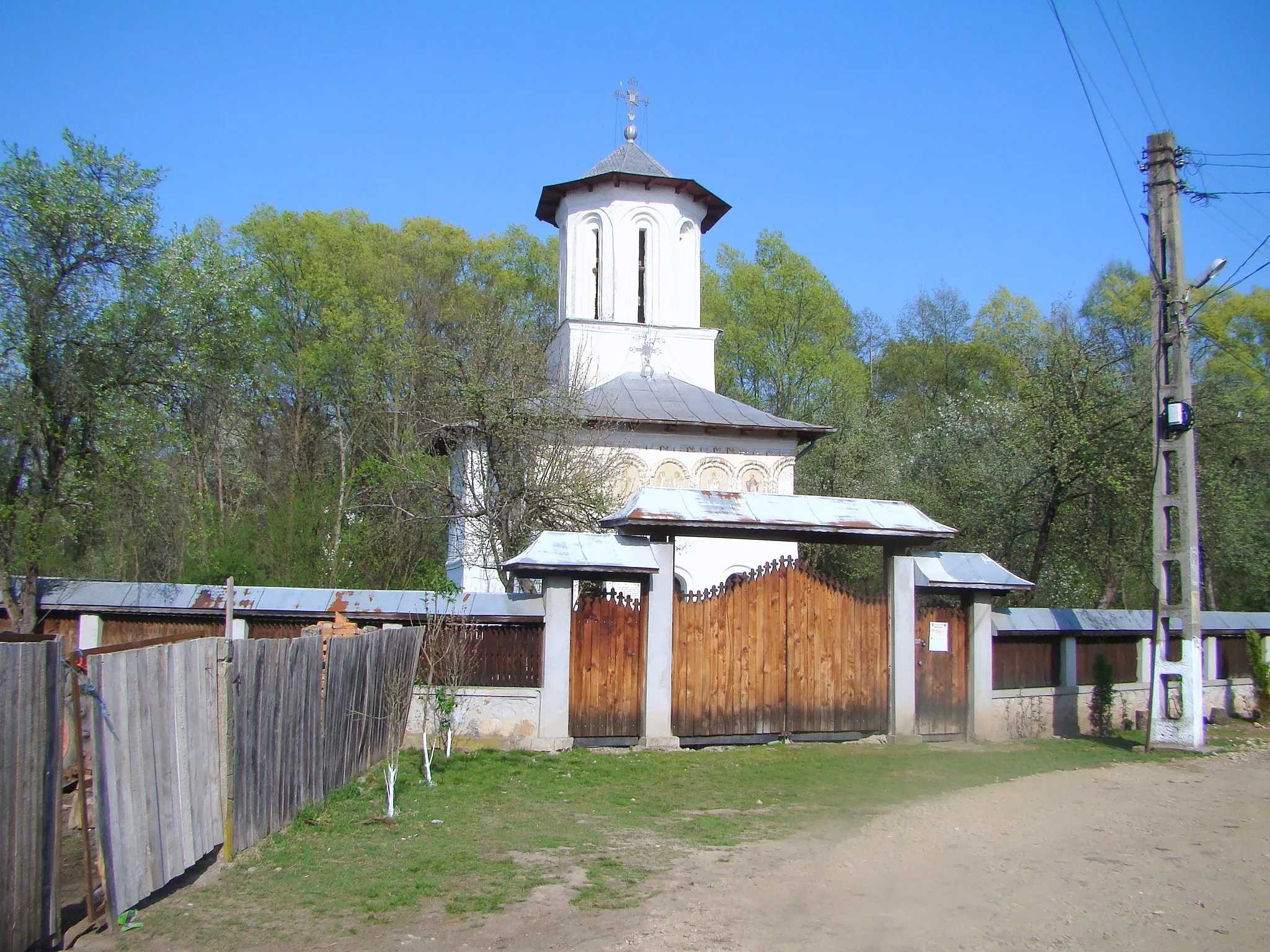 Photo showing: Saint Nicholas church in Brădiceni, Gorj county, Romania