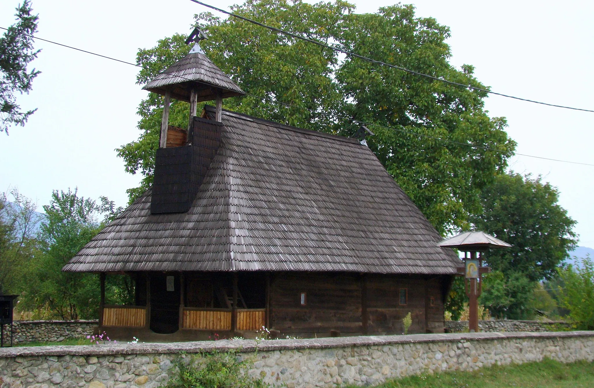 Photo showing: Biserica de lemn „Sf. Gheorghe” din Frâncești-Boașca, județul Gorj