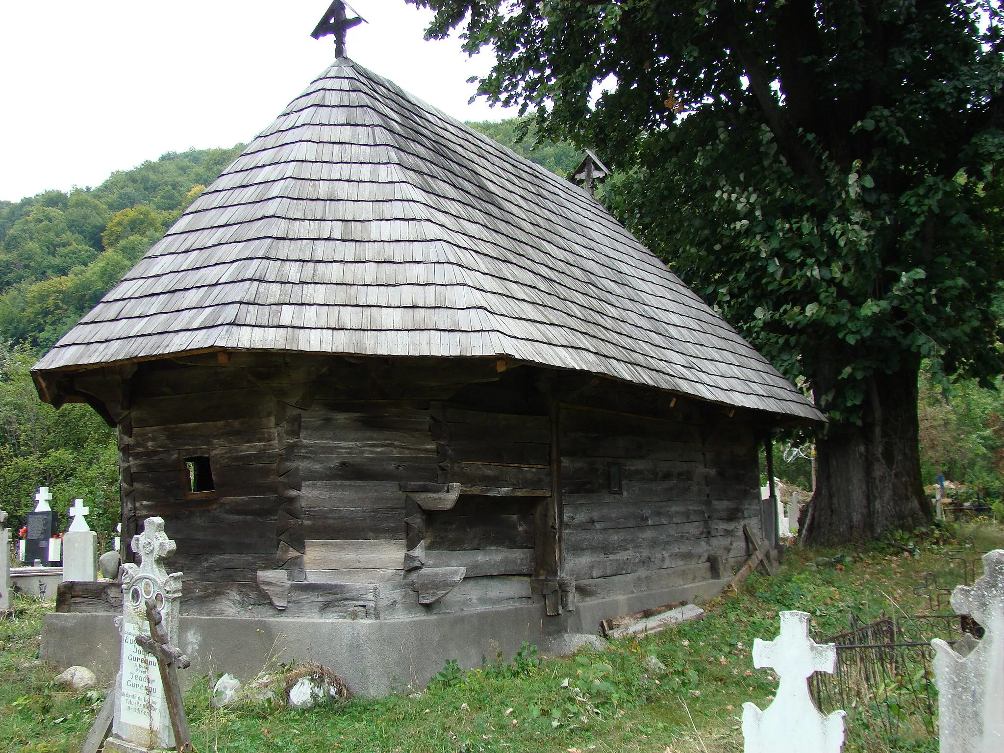 Photo showing: Biserica de lemn „Cuvioasa Paraschiva” din Gureni-județul Gorj