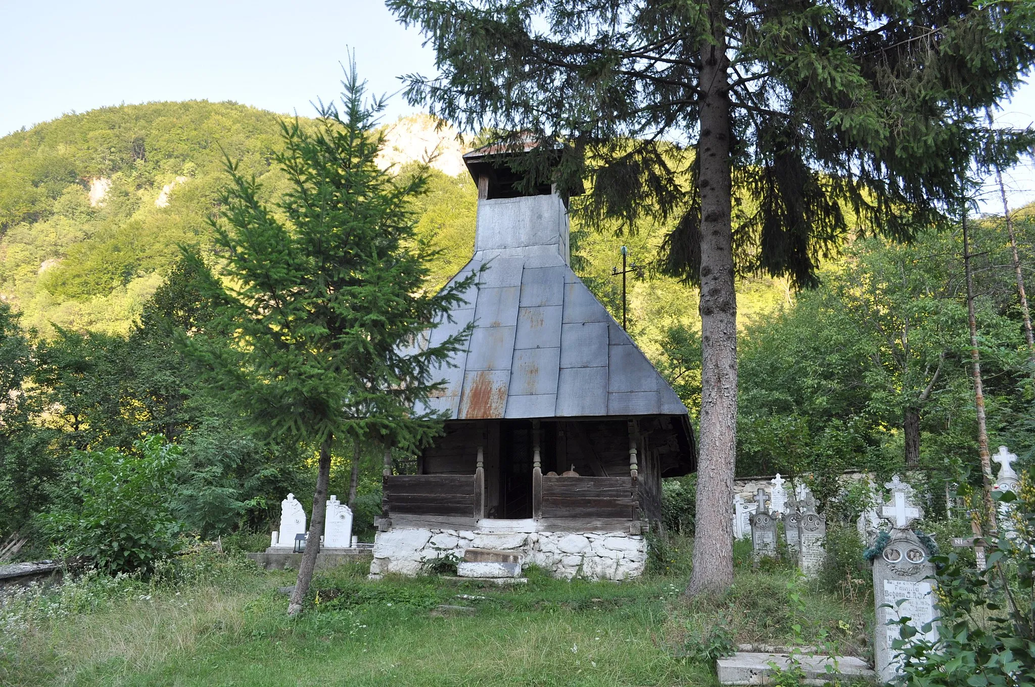 Photo showing: Biserica de lemn „Adormirea Maicii Domnului”, sat Vaidei; comuna Stănești