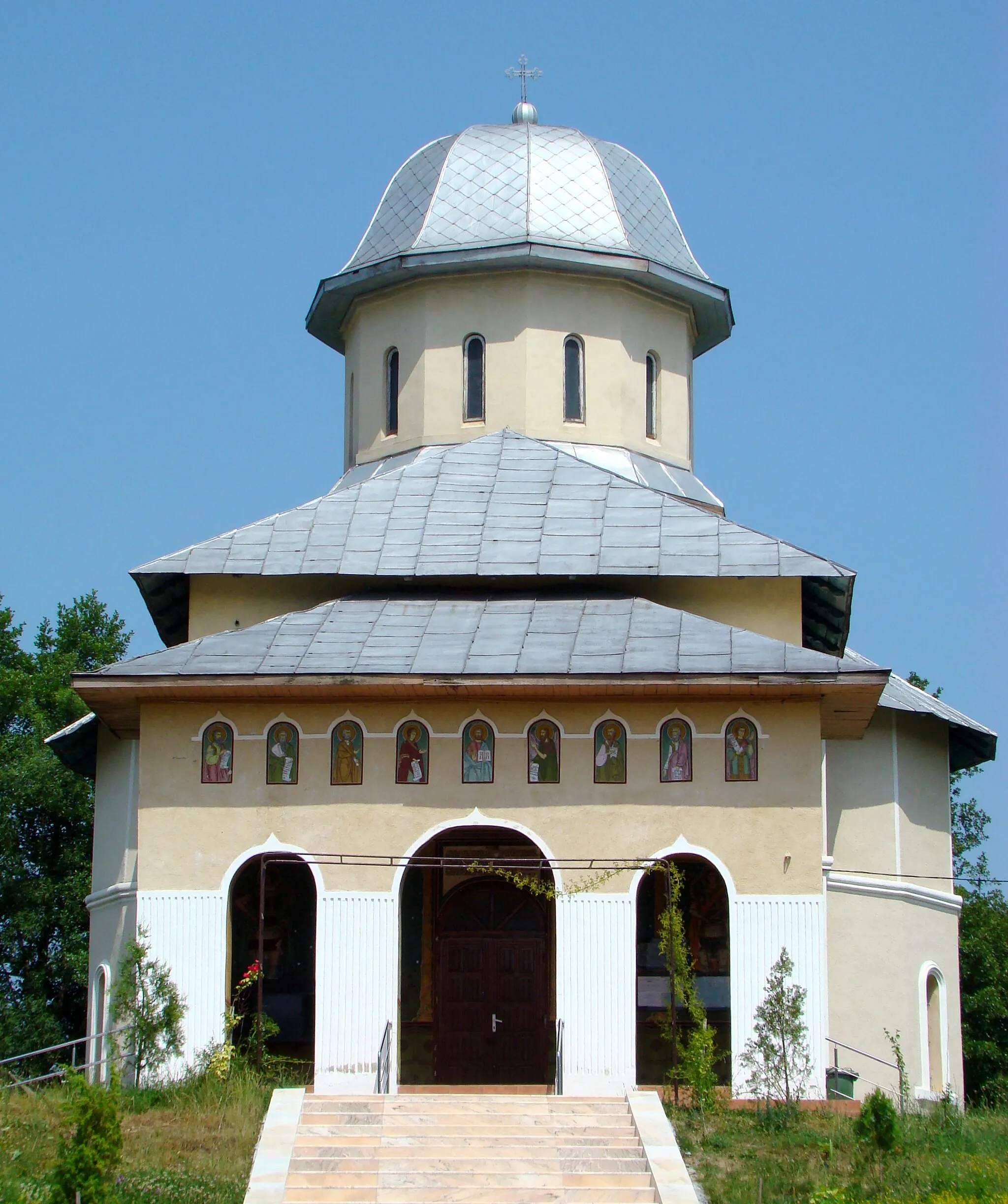 Photo showing: Church of the Holy Apostles in Brebina, Mehedinți County, Romania