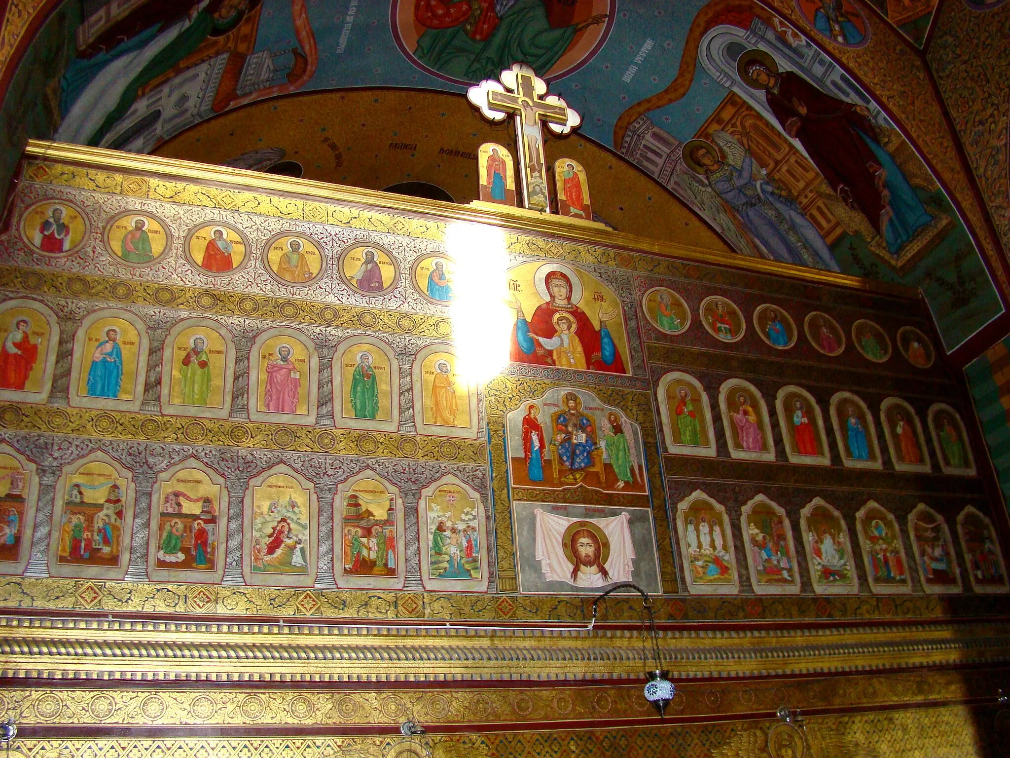 Photo showing: Church of the Holy Apostles in Brebina, Mehedinți County, Romania