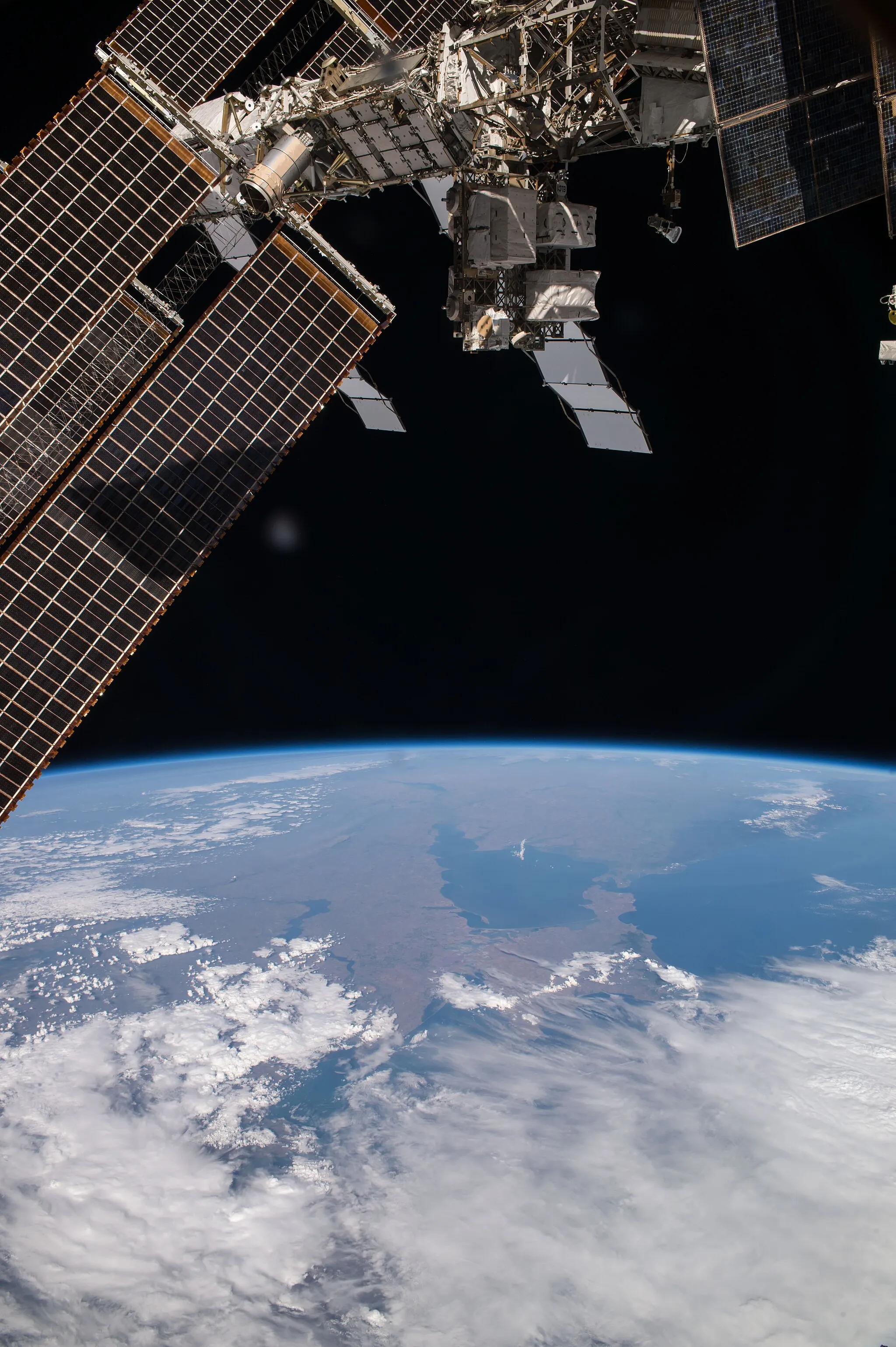 Photo showing: View of Earth taken during ISS Expedition 52.
