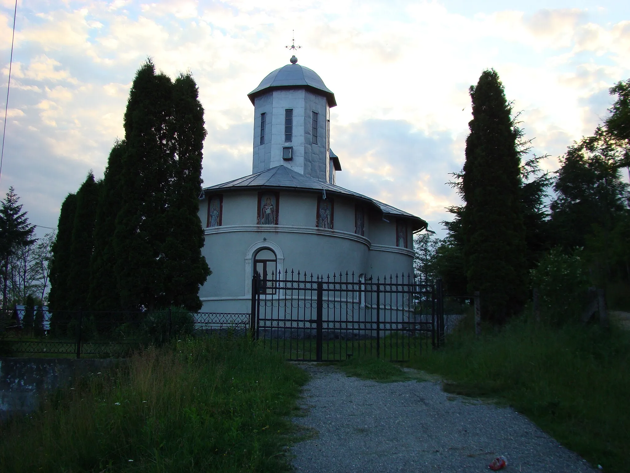 Photo showing: Biserica ortodoxă din Bârzeşti, judeţul Vâlcea