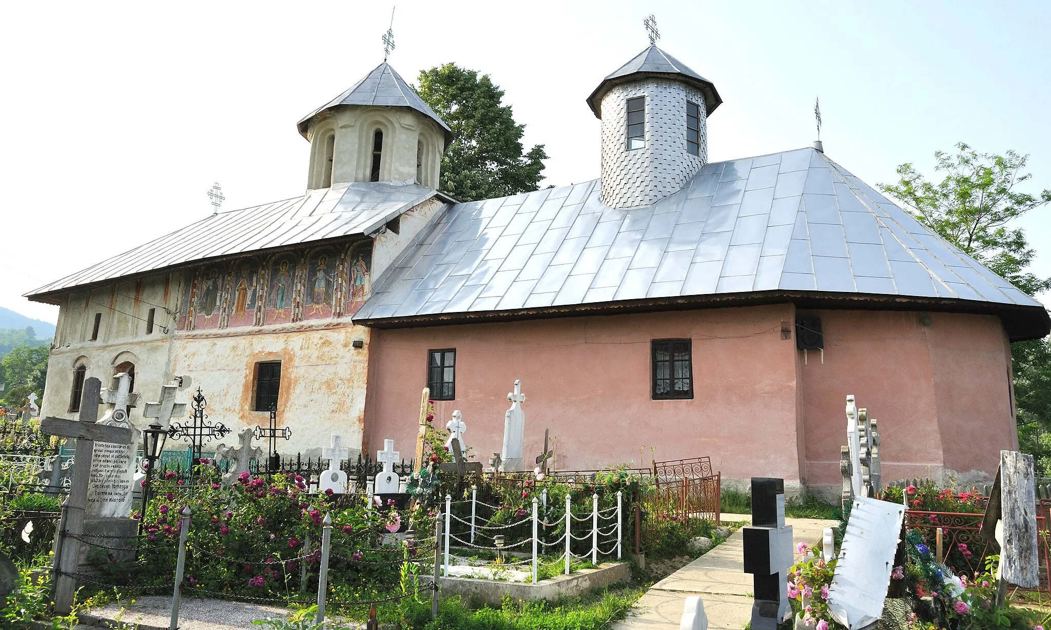 Photo showing: Biserica de lemn „Buna Vestire”, sat Bărbătești, cătun Iernaticu, Vâlcea