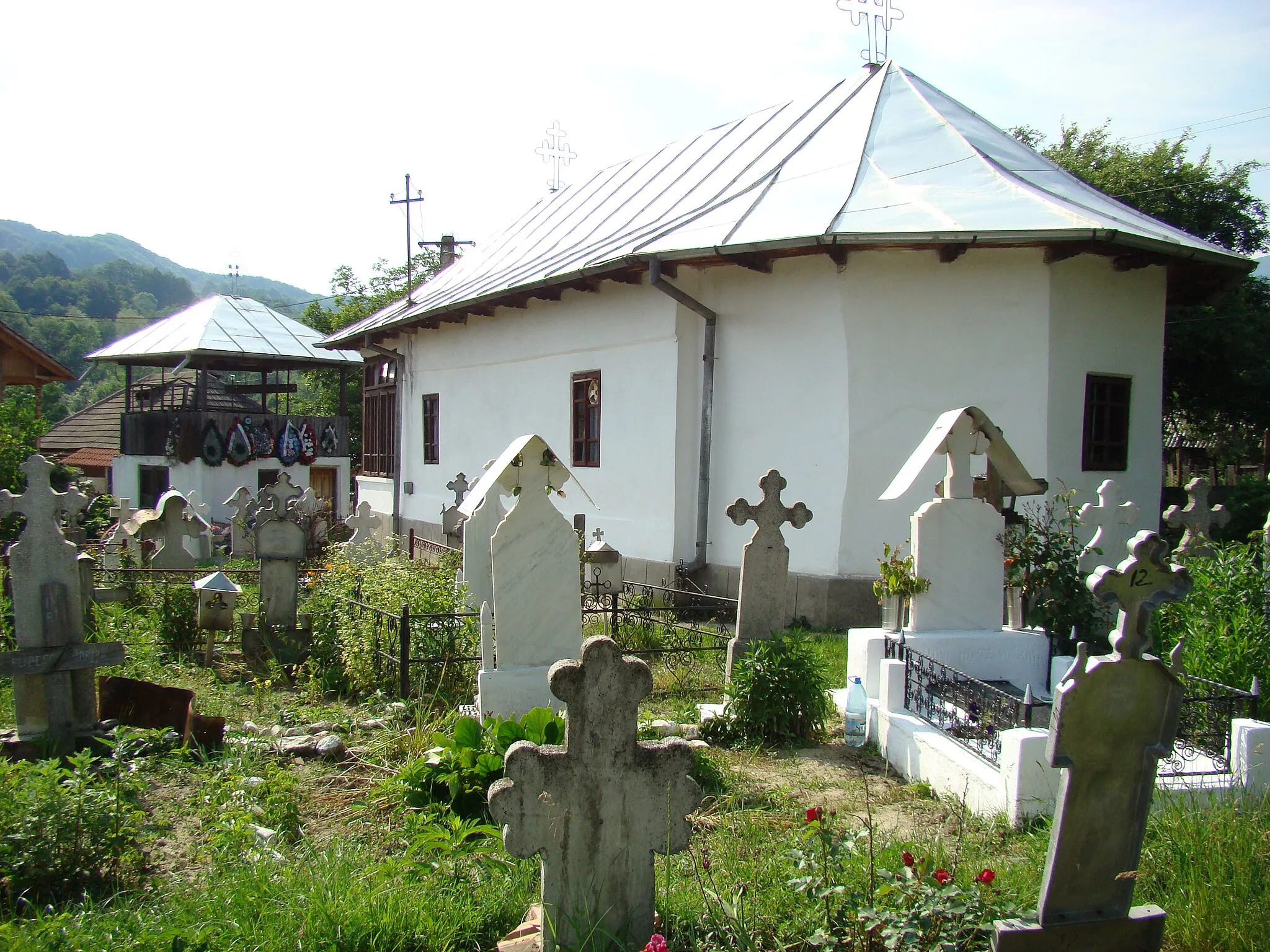 Photo showing: Biserica de lemn „Sf.Nicolae”, sat Bărbătești, cătun Poeni, jud.Vâlcea