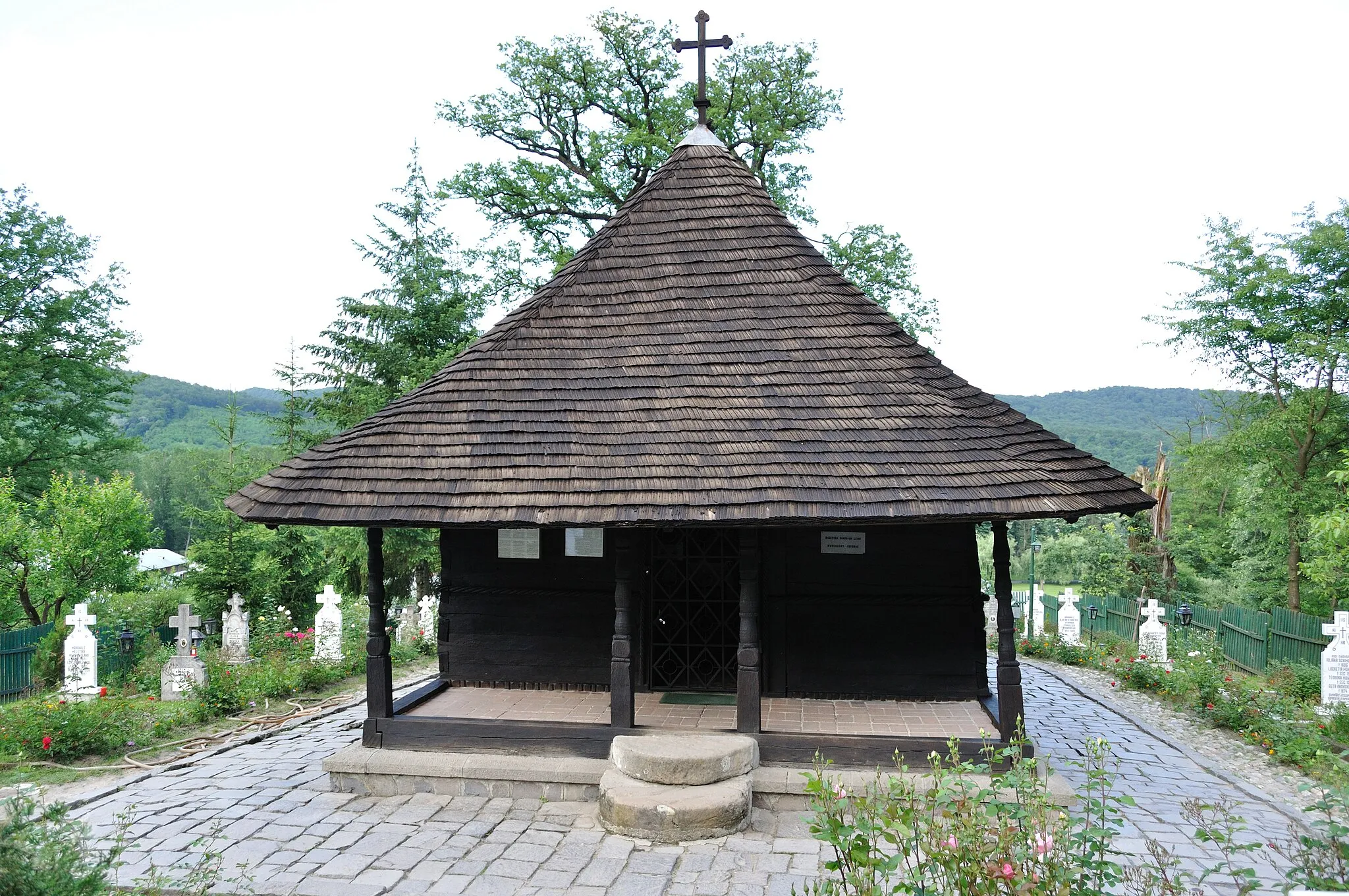 Photo showing: Mănăstirea dintr-un lemn, Frâncești, Vâlcea