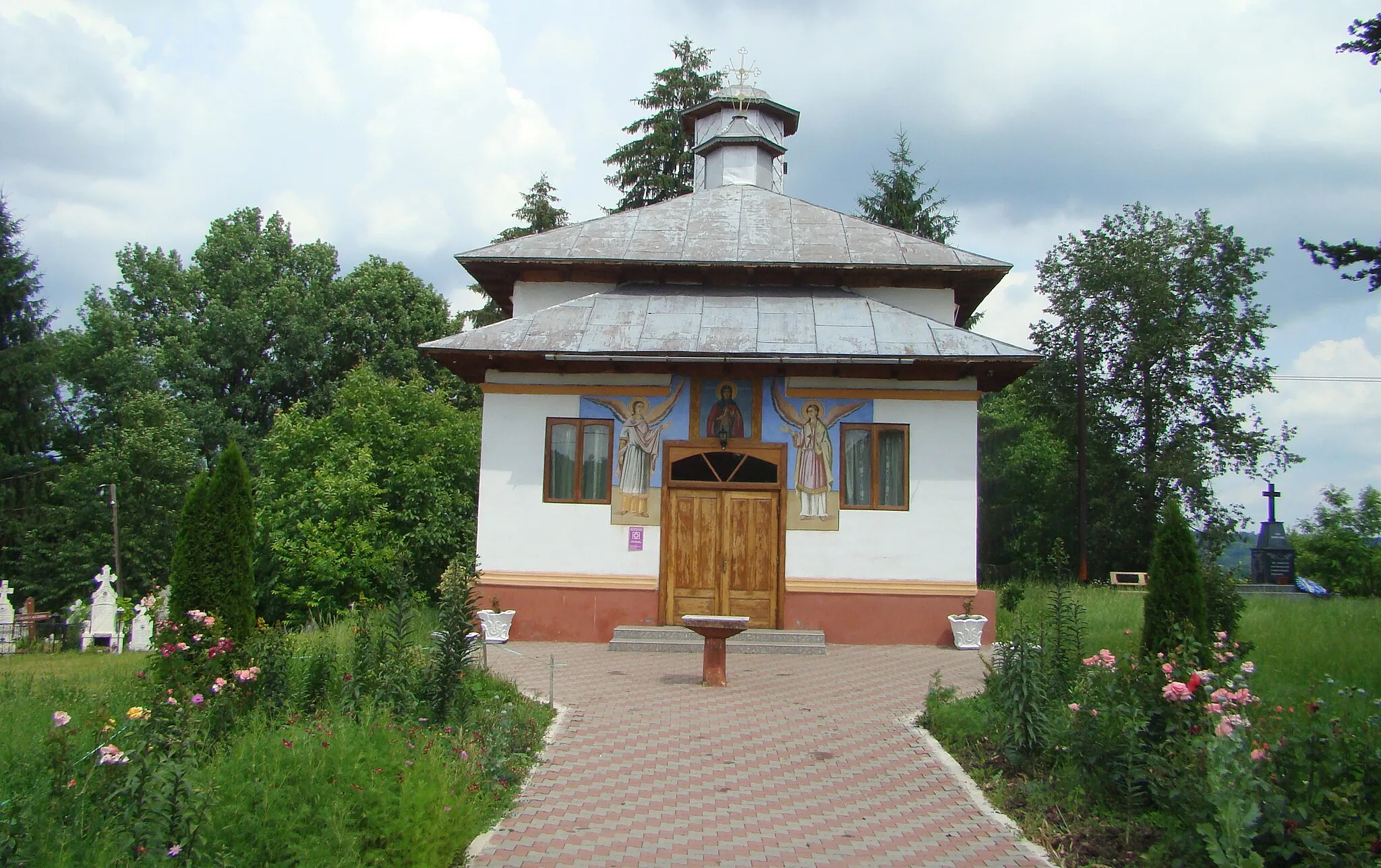 Photo showing: Wooden church in Milostea, Vâlcea county, Romania