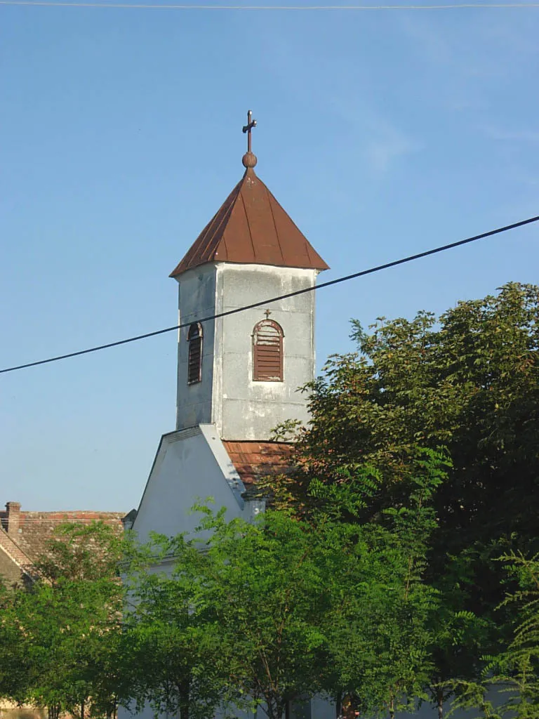 Photo showing: The Birth of Blessed Virgin Mary Catholic church in Vatin.