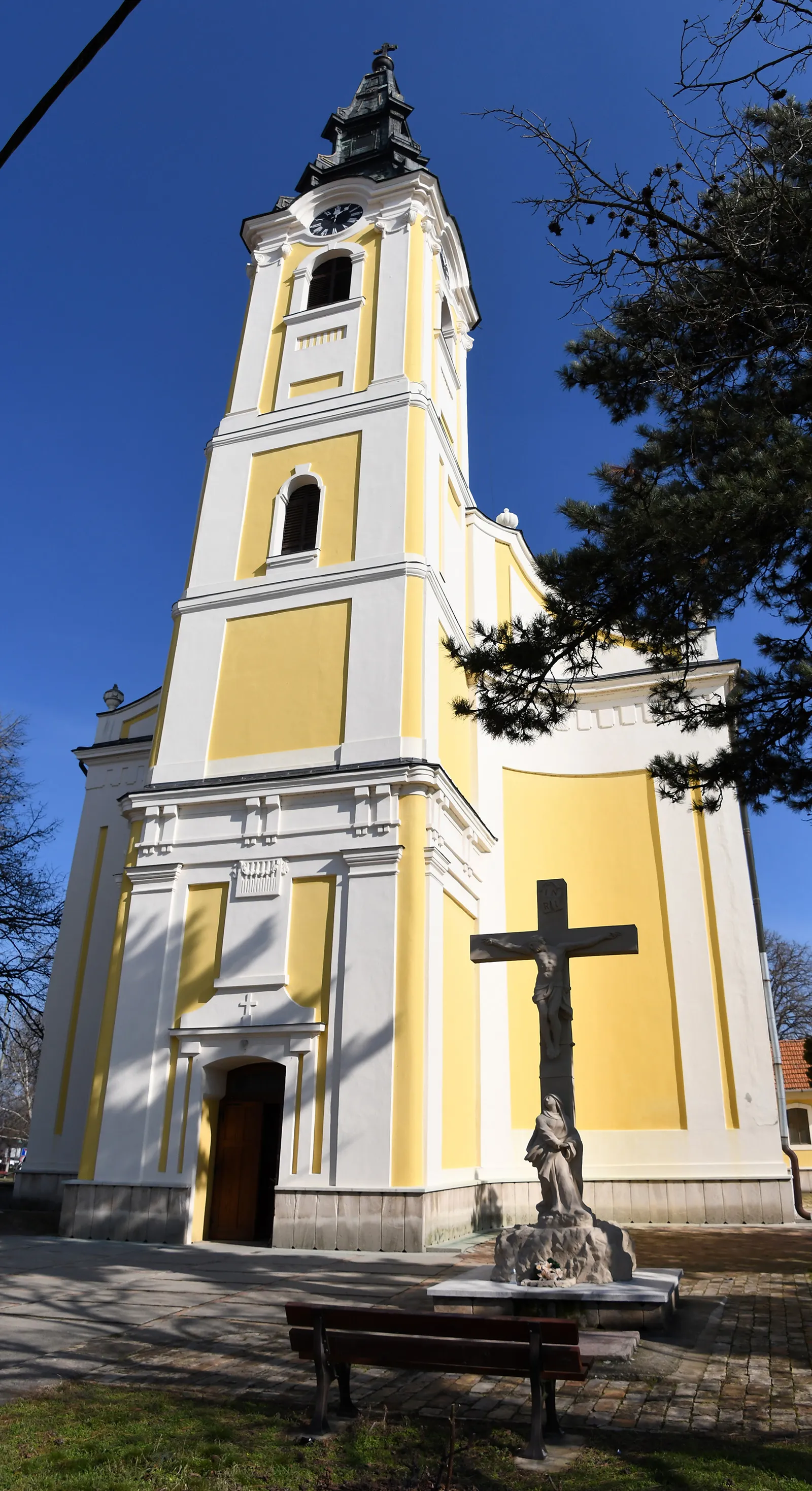 Photo showing: Roman Catholic church in Kiskundorozsma, Szeged, Hungary