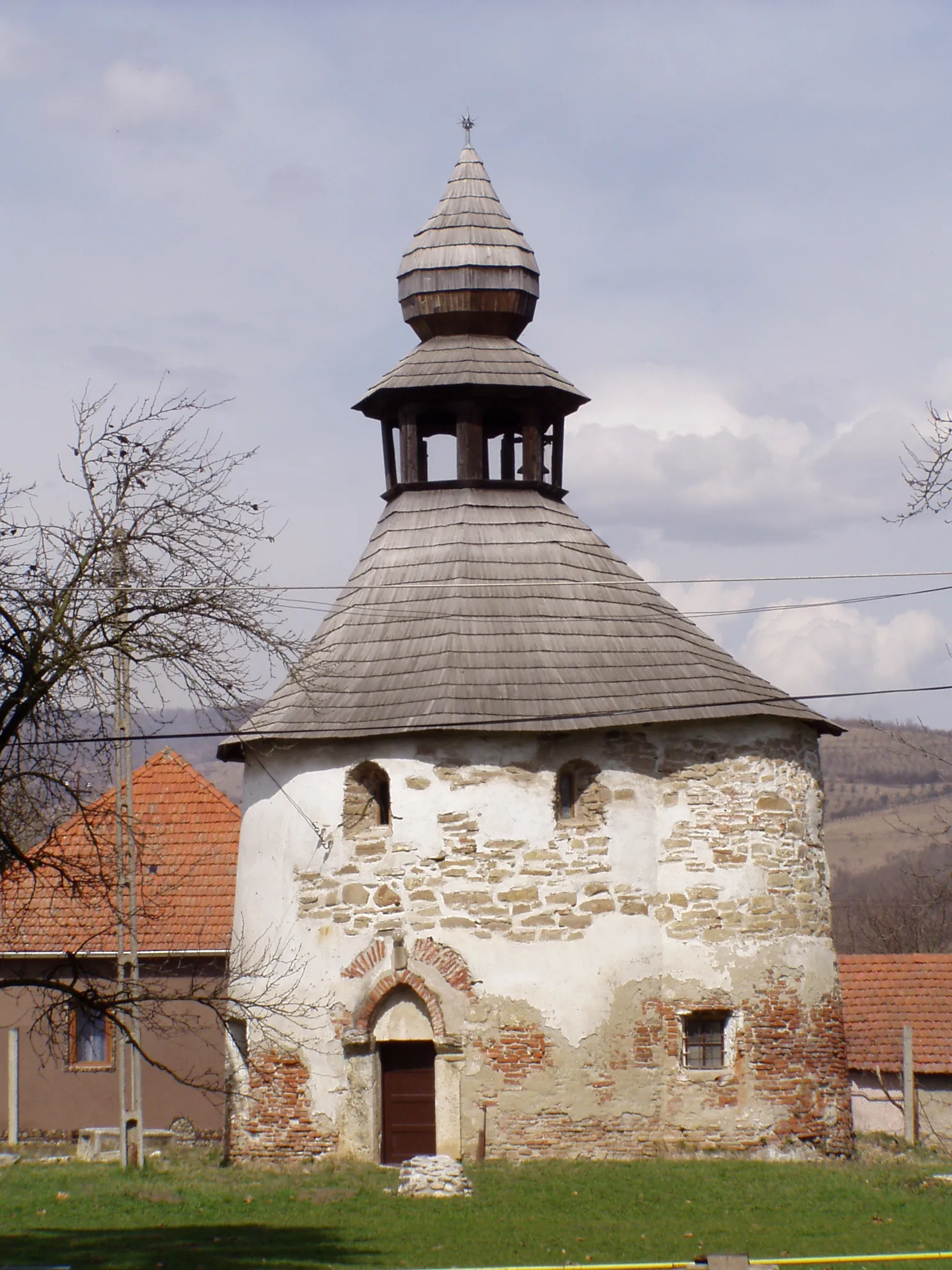 Photo showing: Biserica Reformată-Calvină Rotonda din Geoagiu, judeţul Hunedoara, Transilvania (fotografie din colecţia Marcel Muntean, Orăştie)