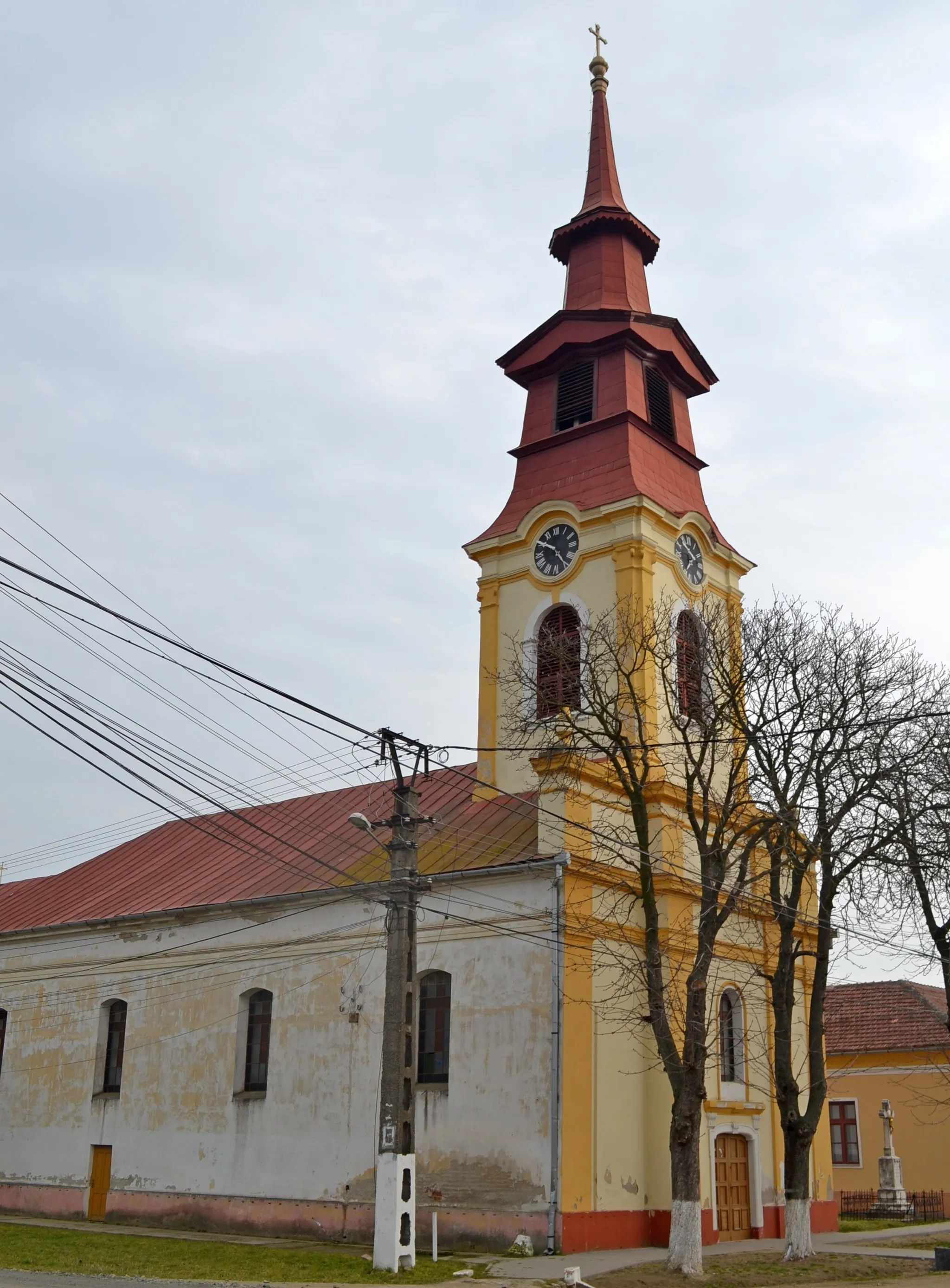Photo showing: Biserica romano-catolică „Sf. Petru și Pavel”
