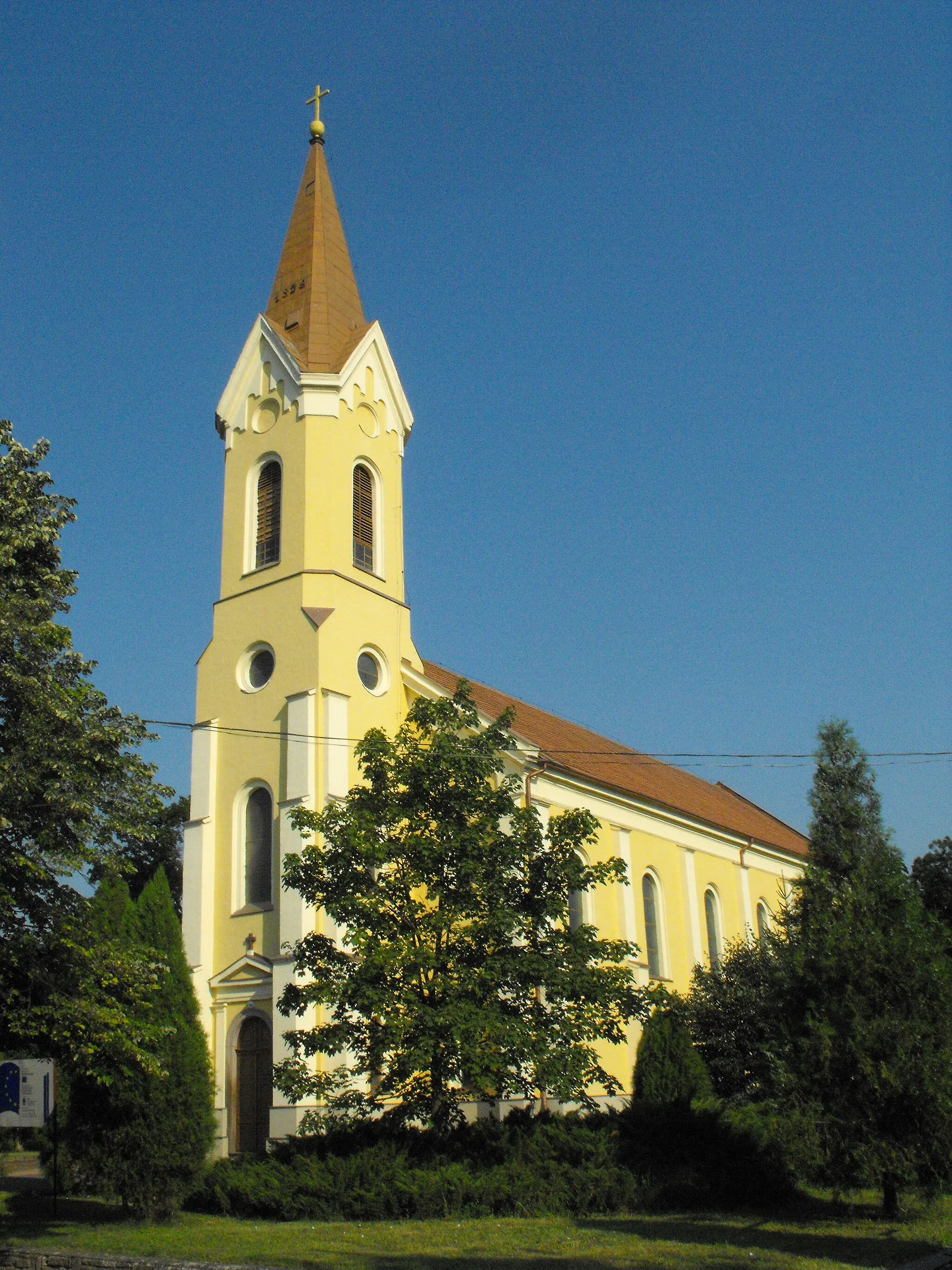 Photo showing: Church in Mezőkovácsháza, Hungary.