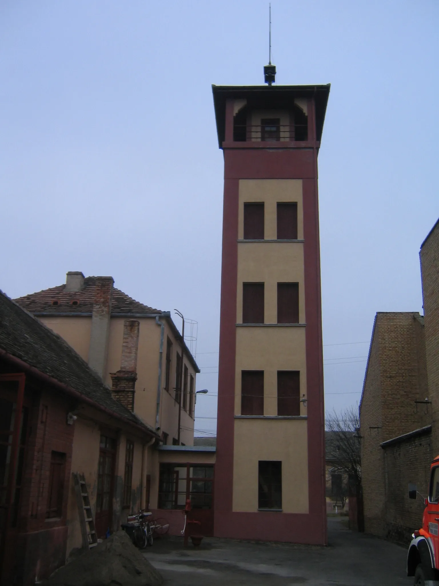 Photo showing: Turnul pompierilor din Jimbolia