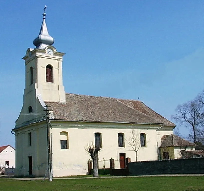 Photo showing: Biserica romano-catolică din satul Tisa Nouă (Wiesenhaid), comuna Fântânele (Engelsbrunn)