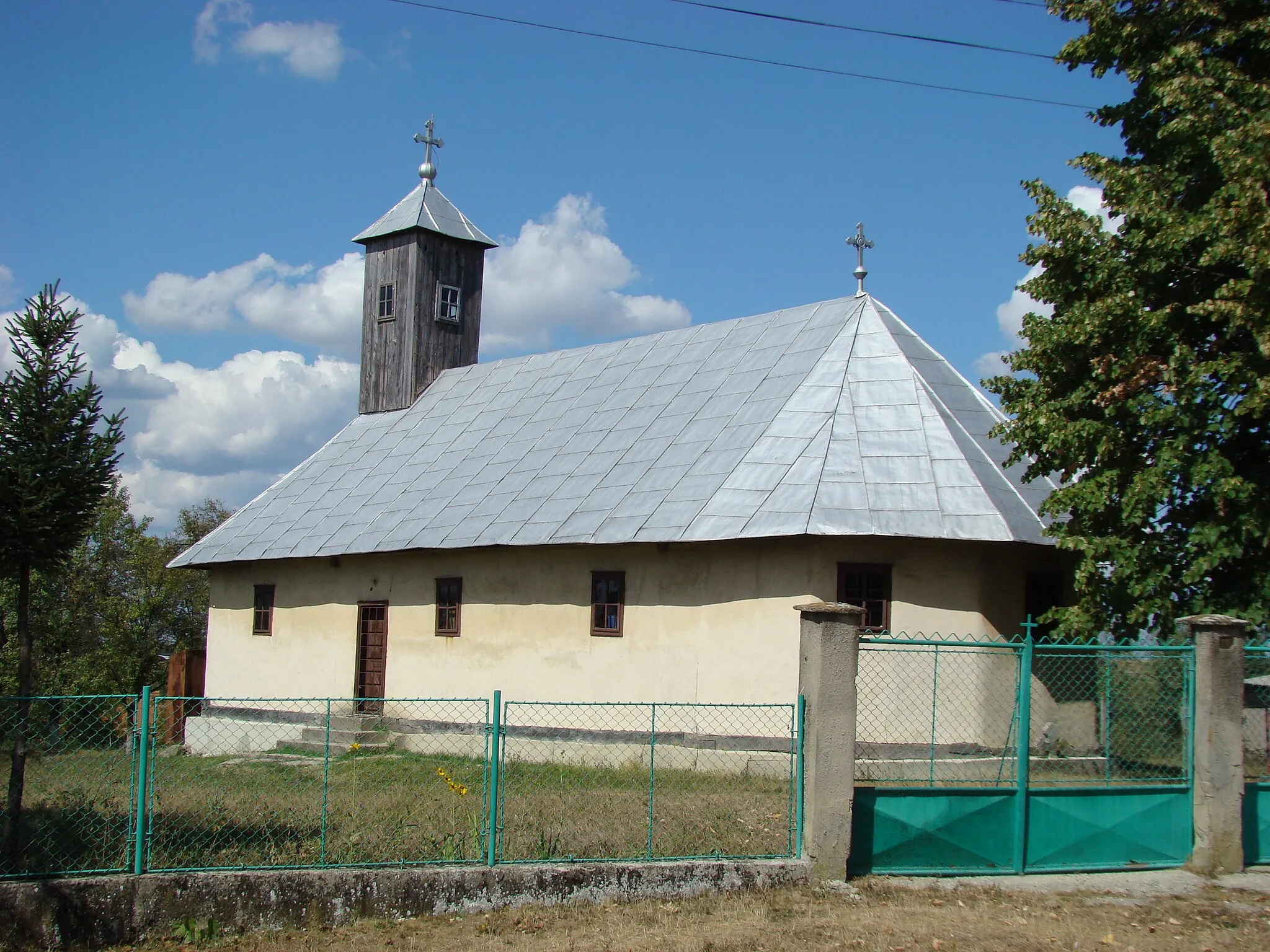 Photo showing: Biserica de lemn „Adormirea Maicii Domnului” din Hezeriș, Timiș