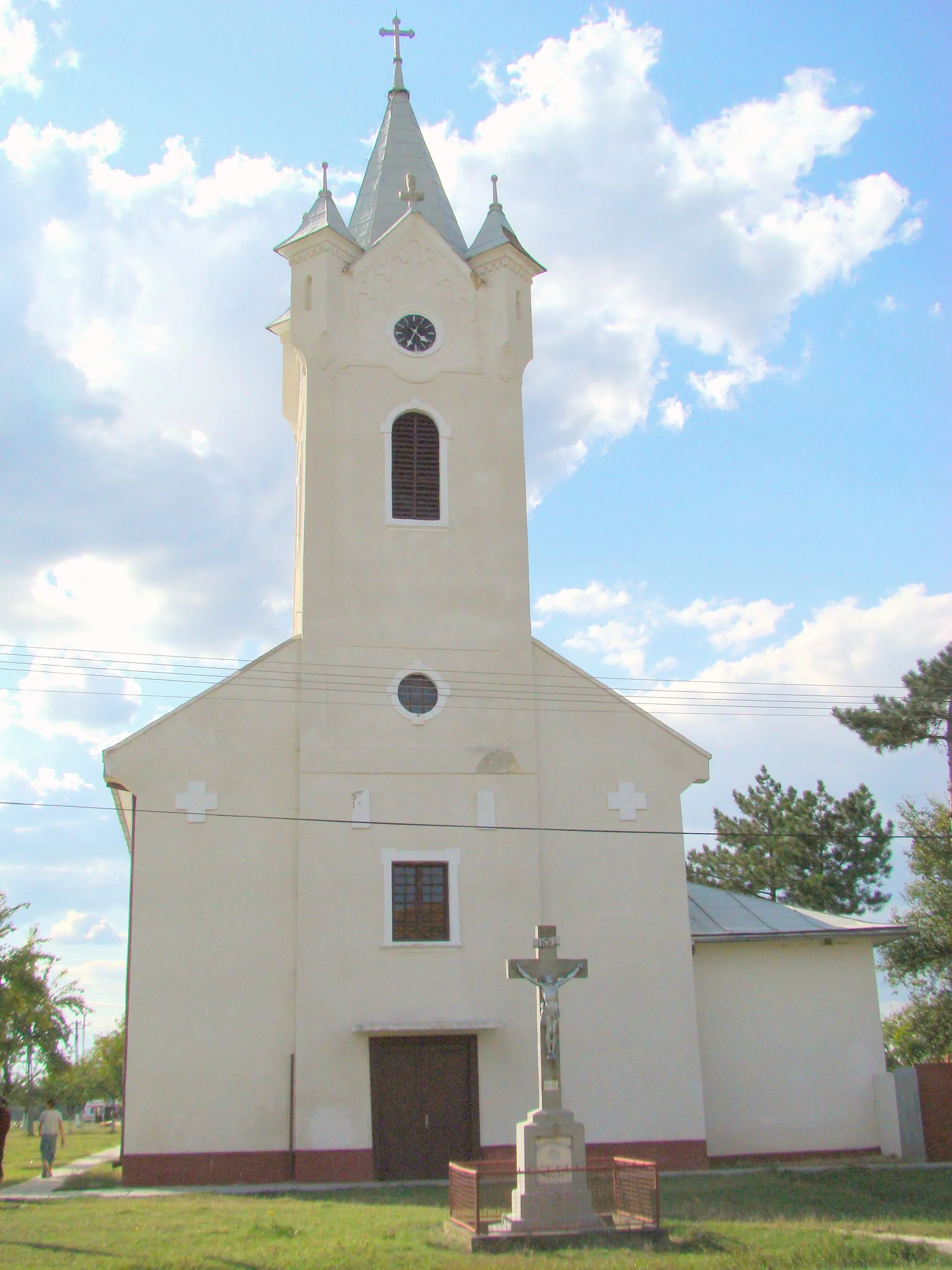 Photo showing: Roman Catholic Church in Știuca (Ebendorf), Timiș County (Banat), Romania