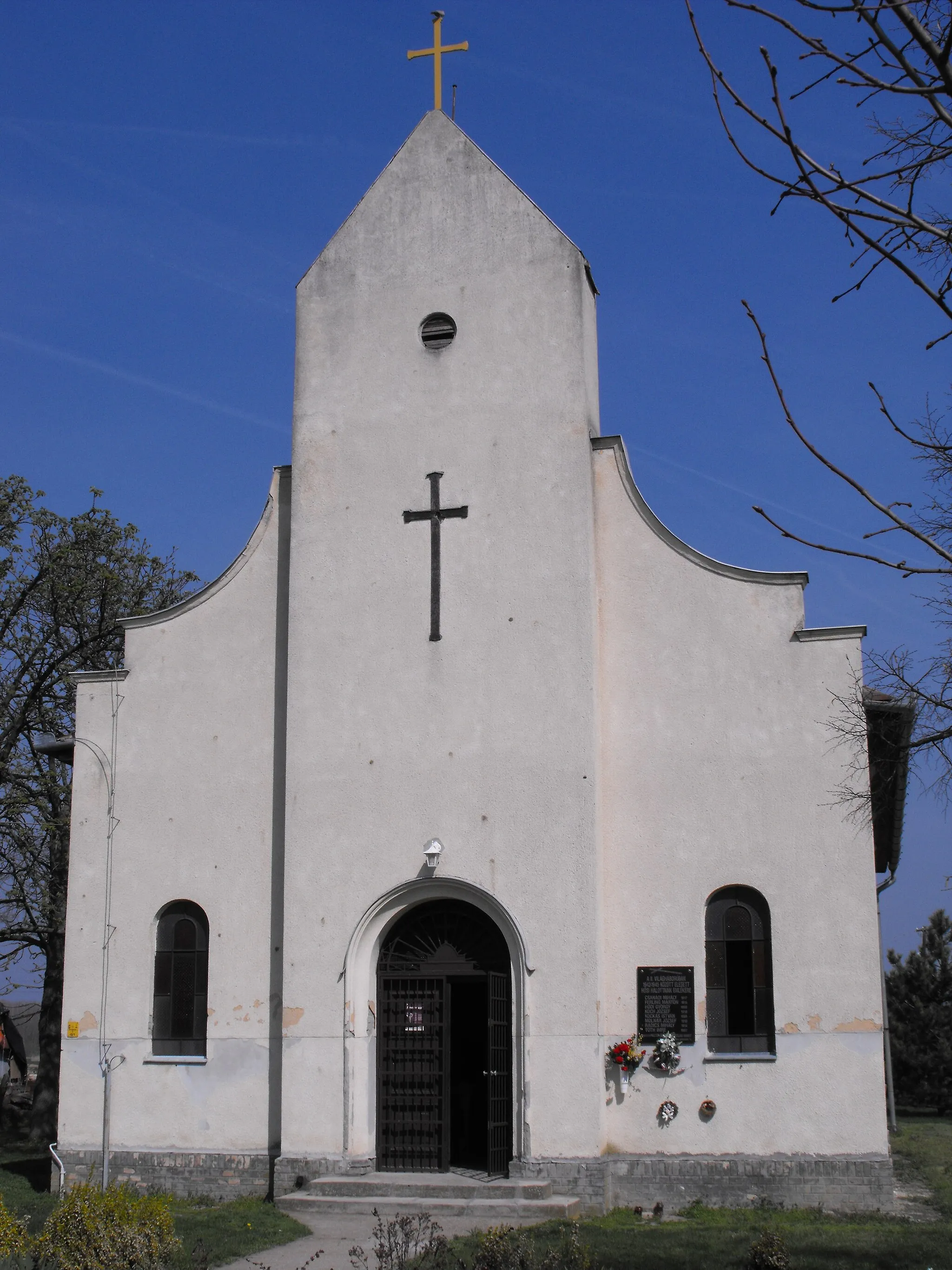 Photo showing: Roman Catholic church of Klárafalva, Csongrád County, Hungary.