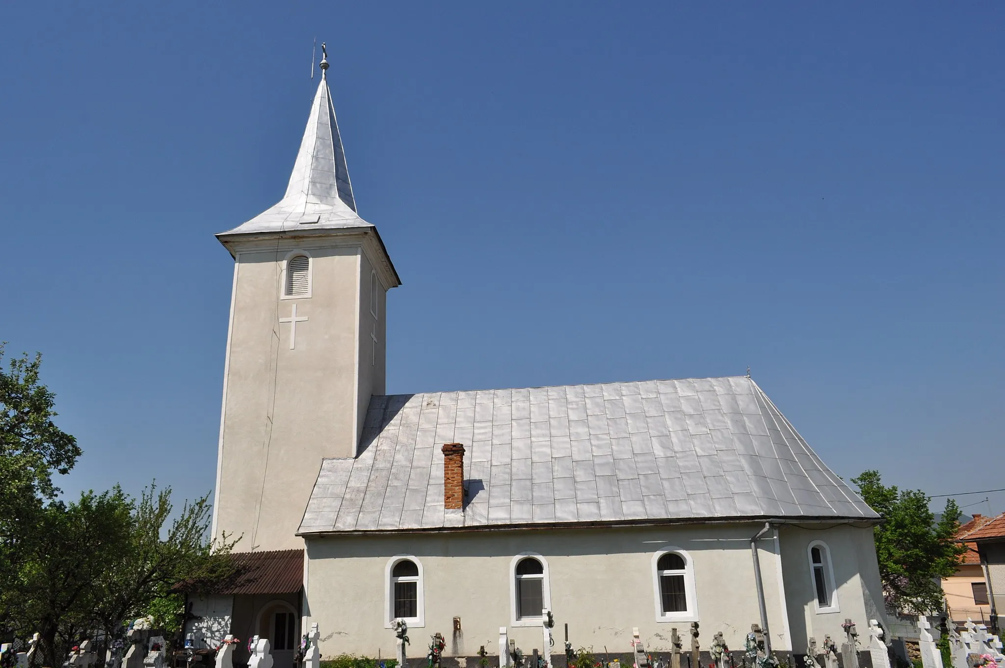 Photo showing: Biserica "Sf. Atanasie şi Chiril",  sat SĂLAŞU DE SUS; comuna
SĂLAŞU DE SUS