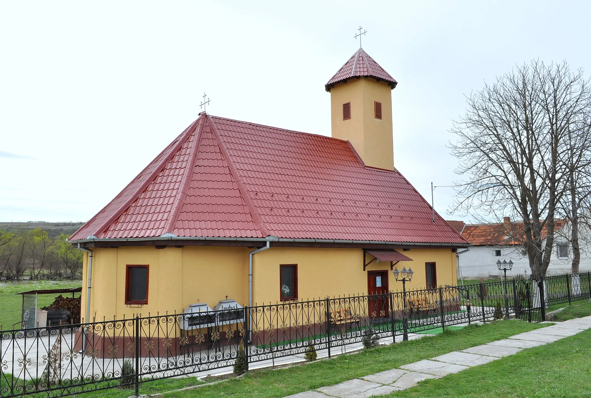 Photo showing: The wooden church in Zăbalț, Arad county, Romania