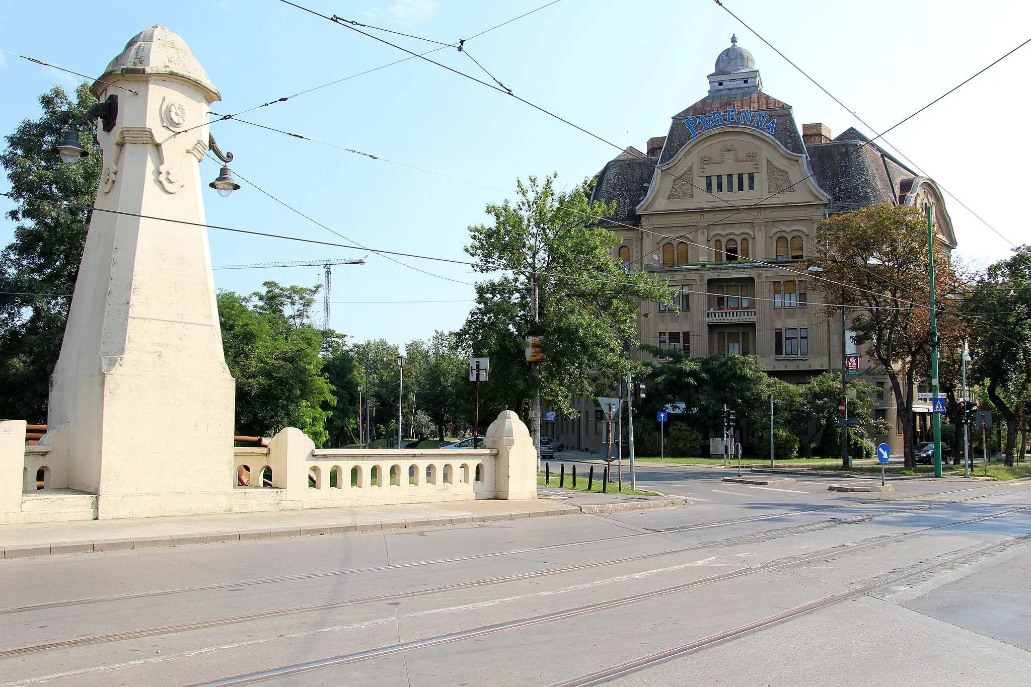 Photo showing: Fabric - Splaiul Nistrului
At the time of its inauguration, the Neptun (Baths) Palace had a modern ensemble of public baths, swimming pool and a restaurant.
Arch. László Székely

1912-14