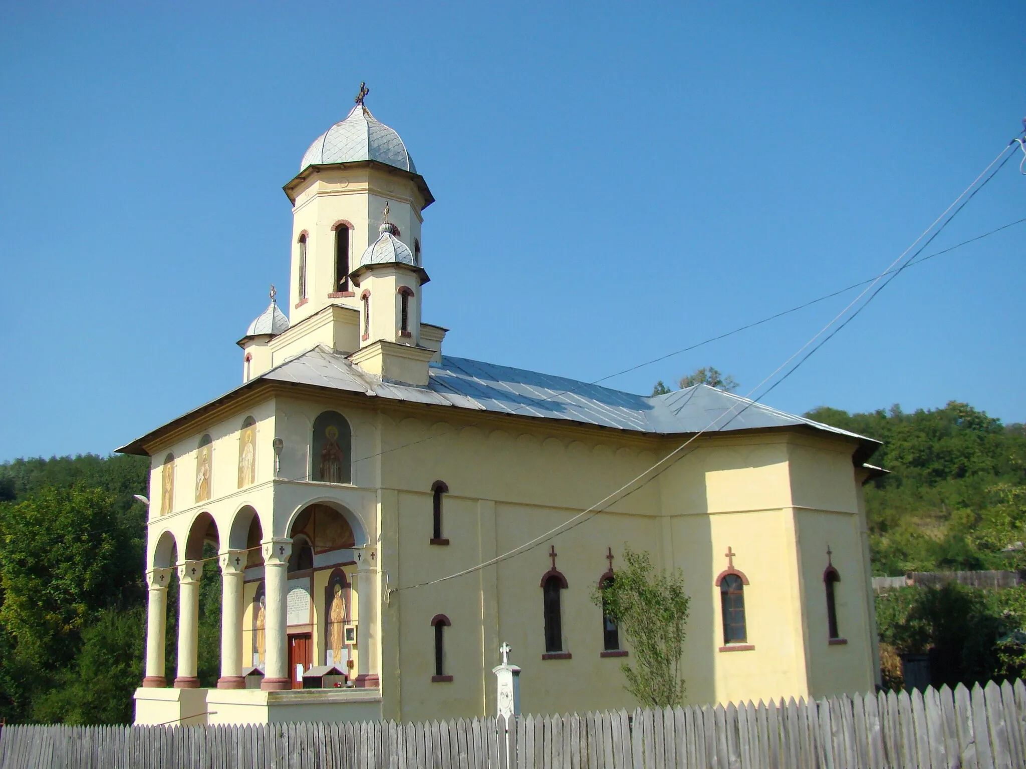 Photo showing: Biserica „Sf. Grigore Decapolitul”, sat Șișești; comuna Șișești