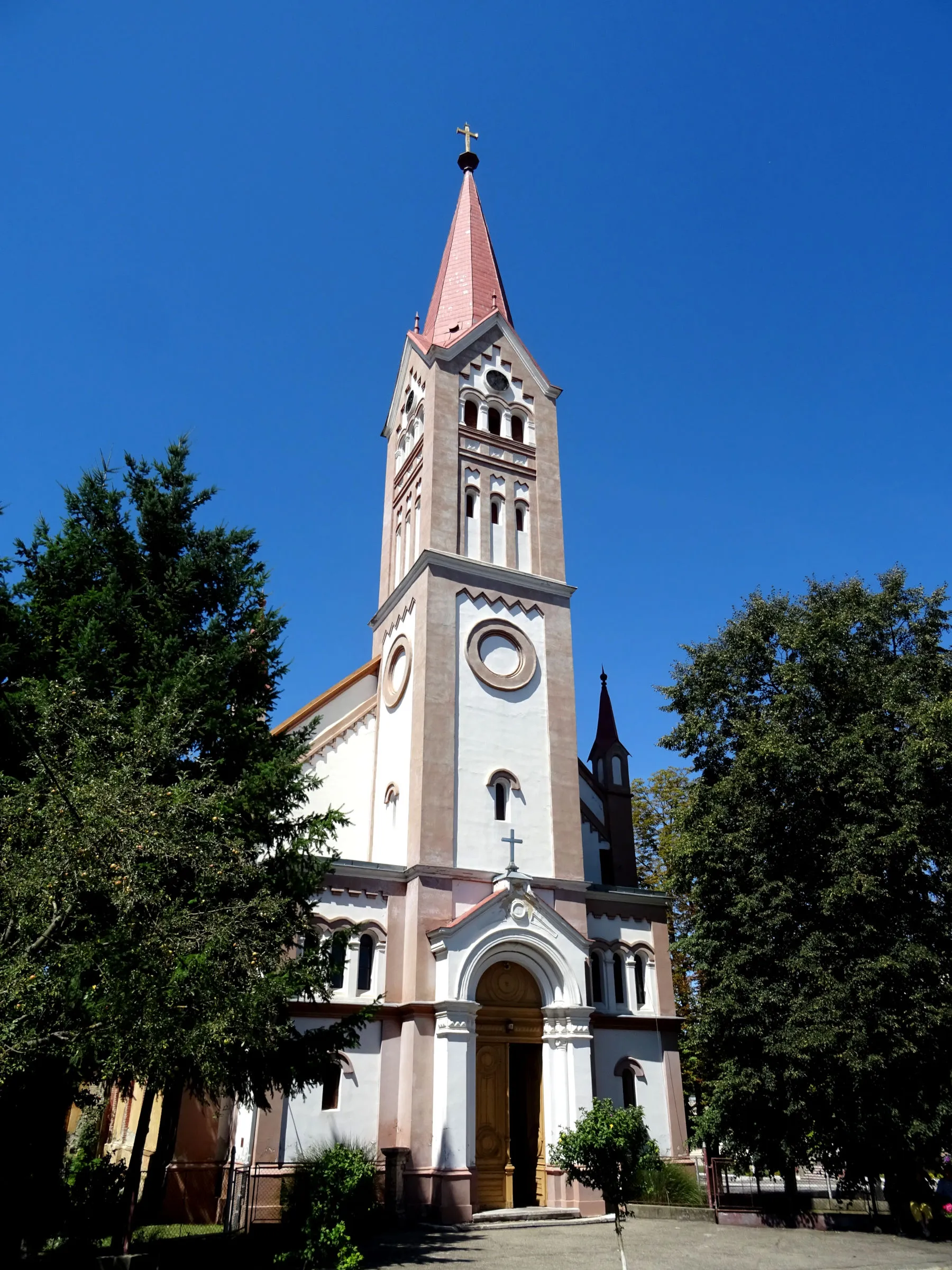 Photo showing: Catholic church of Buzias