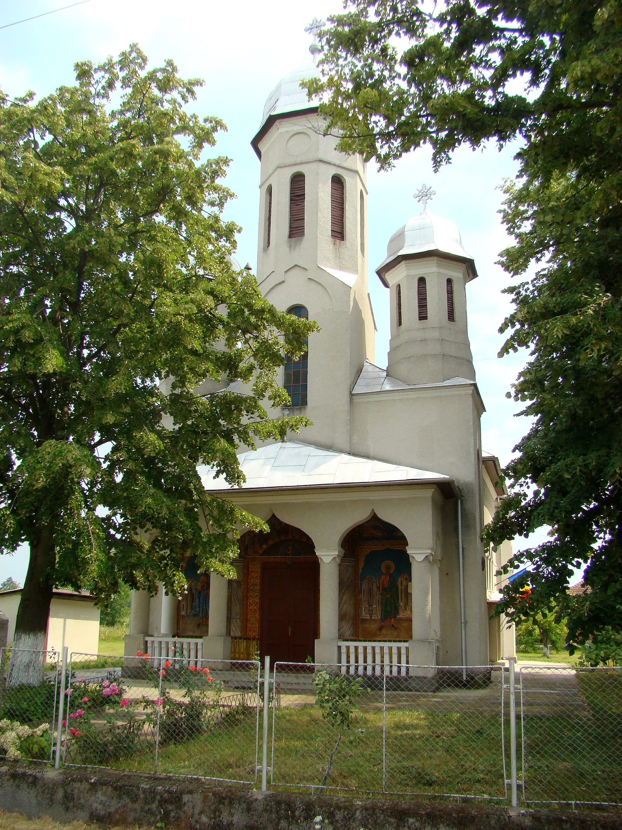 Photo showing: Church of the Pentecost in Bătești, Timiș County, Romania