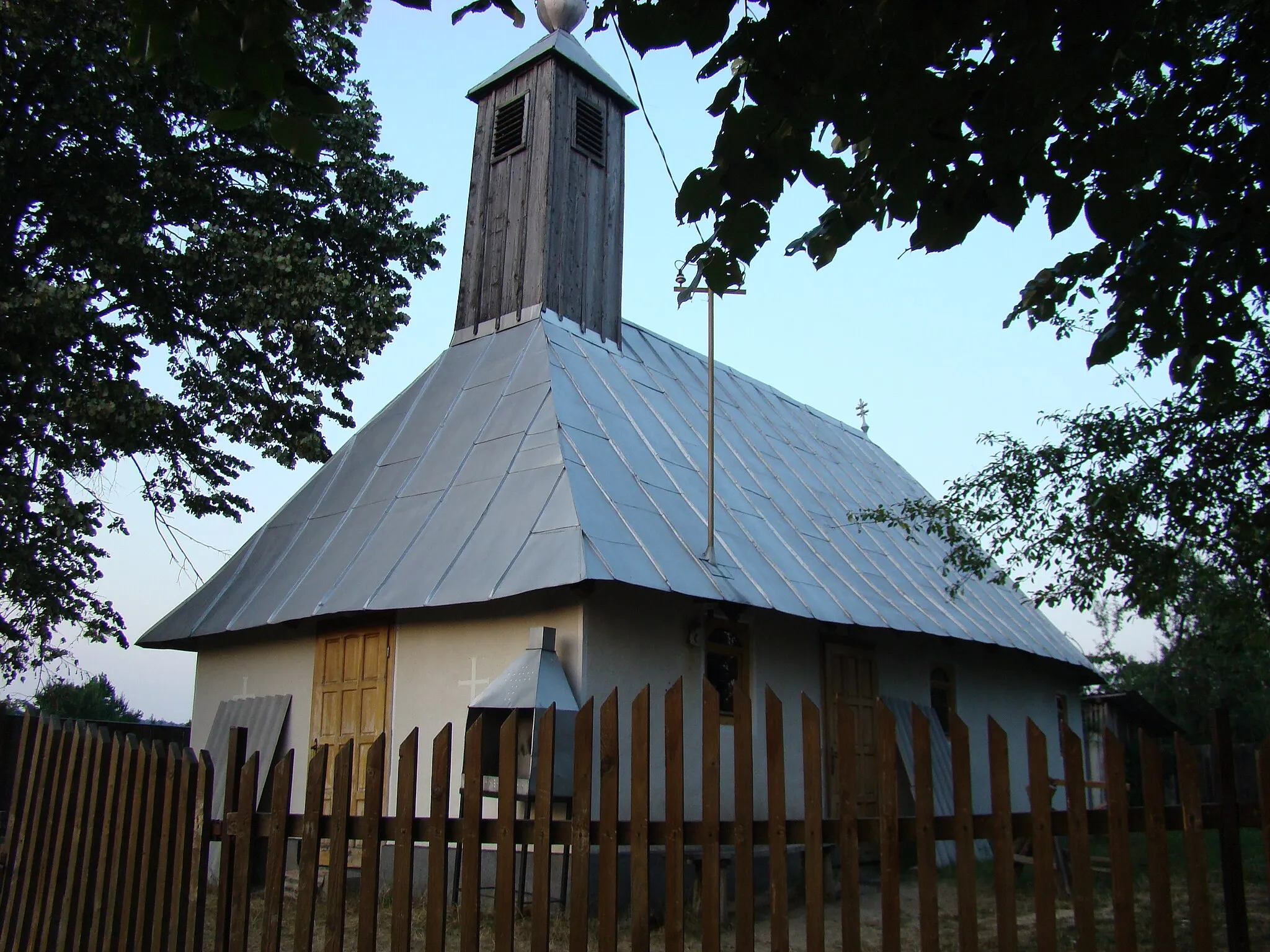 Photo showing: Biserica de lemn „Sf.Nichita Romanul” Nemeșești-Timiș