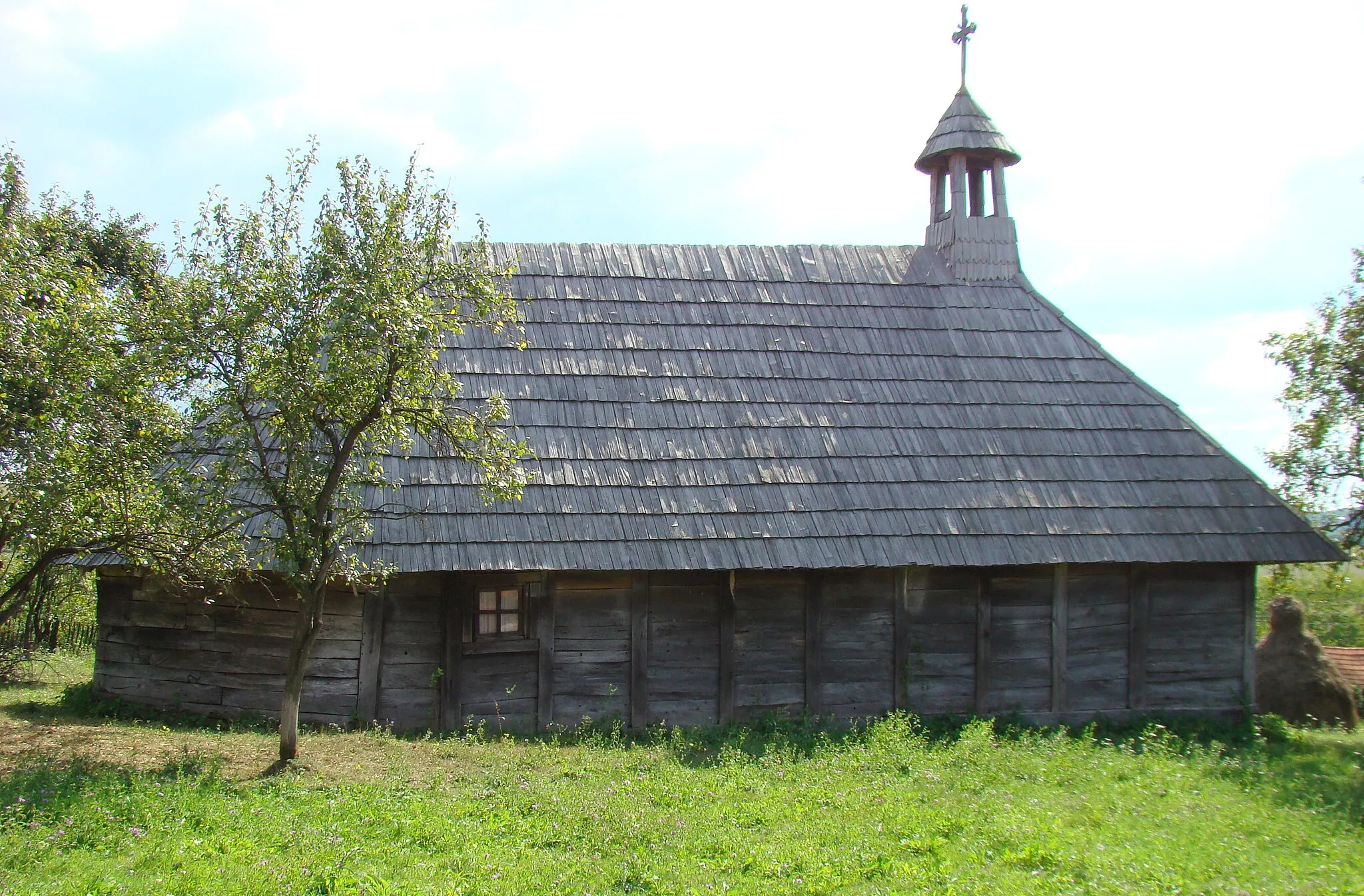 Photo showing: Biserica de lemn din Dragomirești, comuna Știuca, județul Timiș