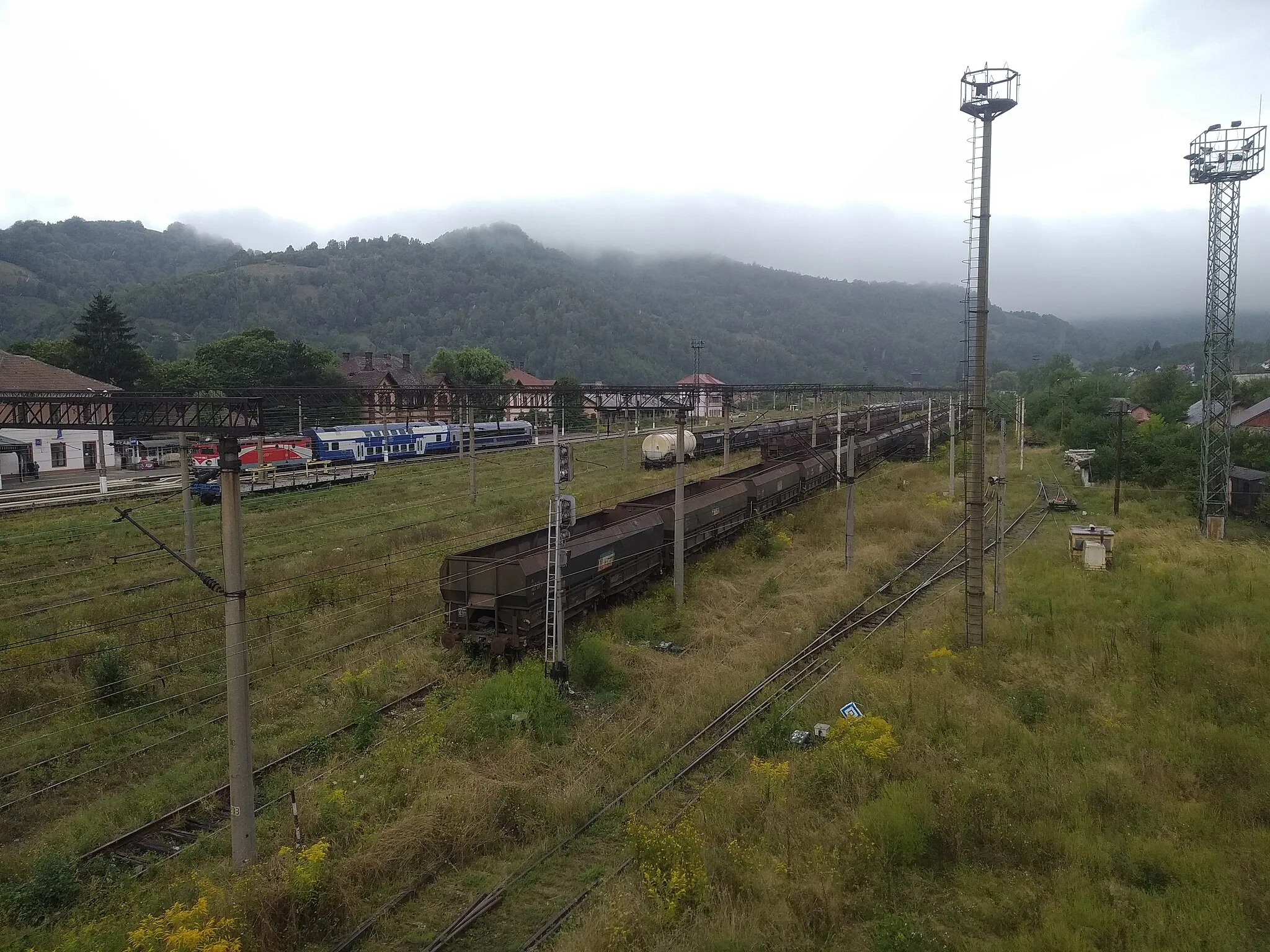 Photo showing: Petroșani train station