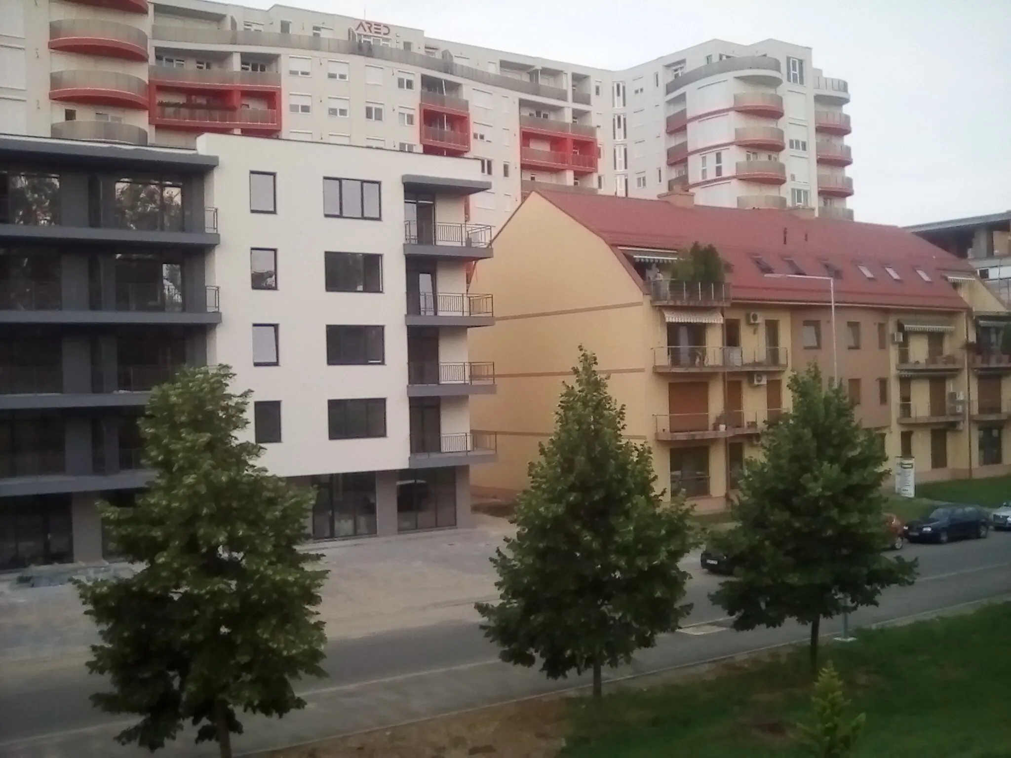 Photo showing: This is a picture of some new buildings(2018) in Macălaca neighborhood