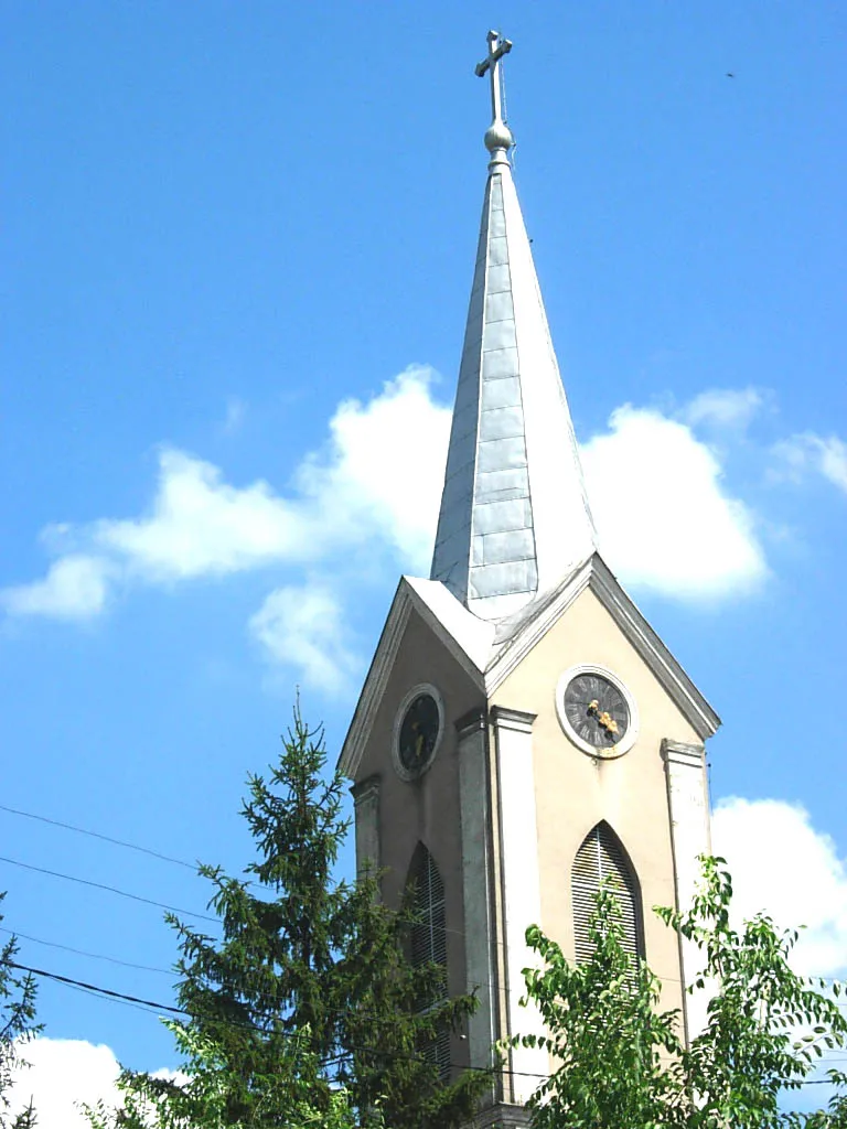Photo showing: The St. Peter and Paul Apostles Catholic Church in Rusko Selo.