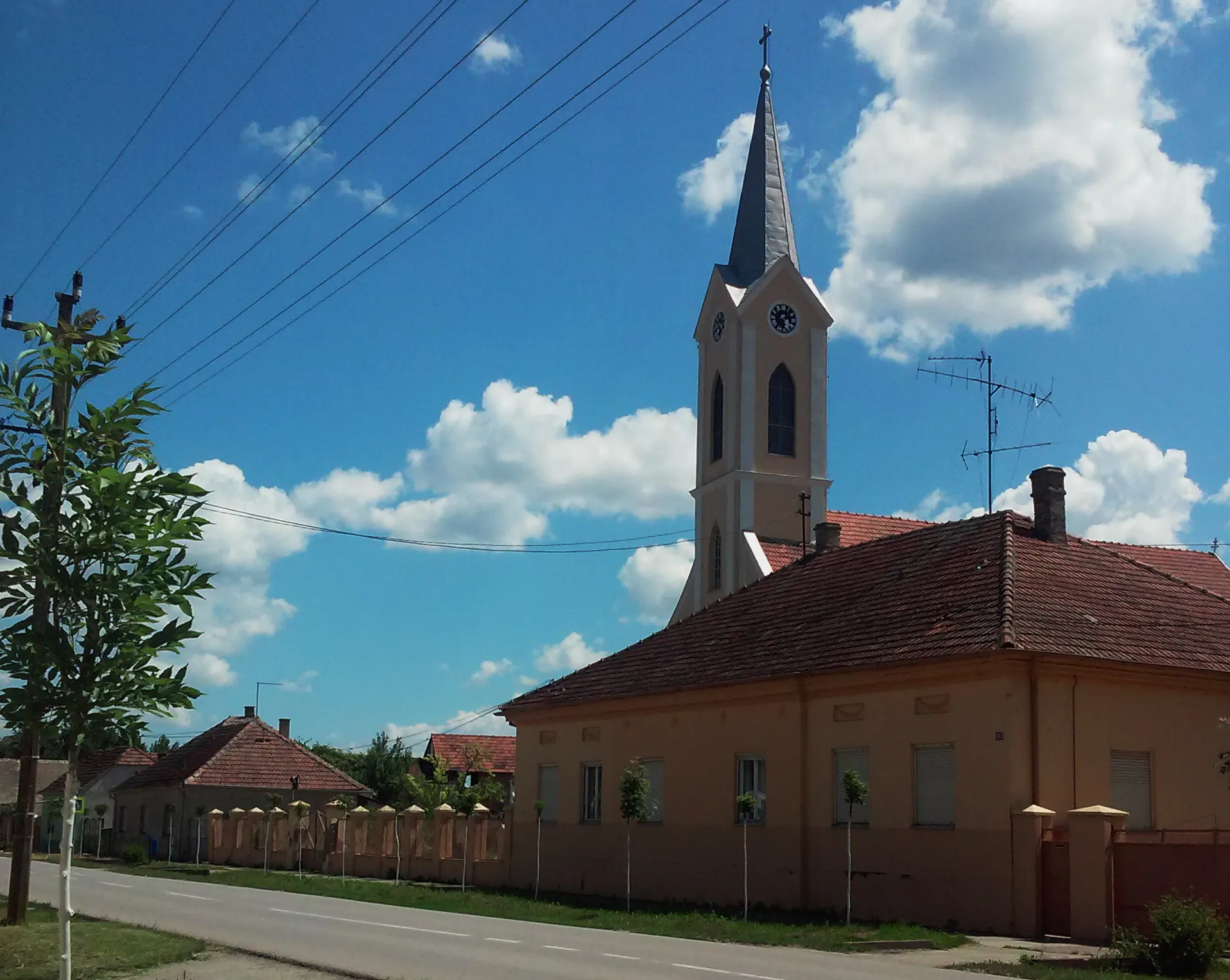 Photo showing: Catholic church