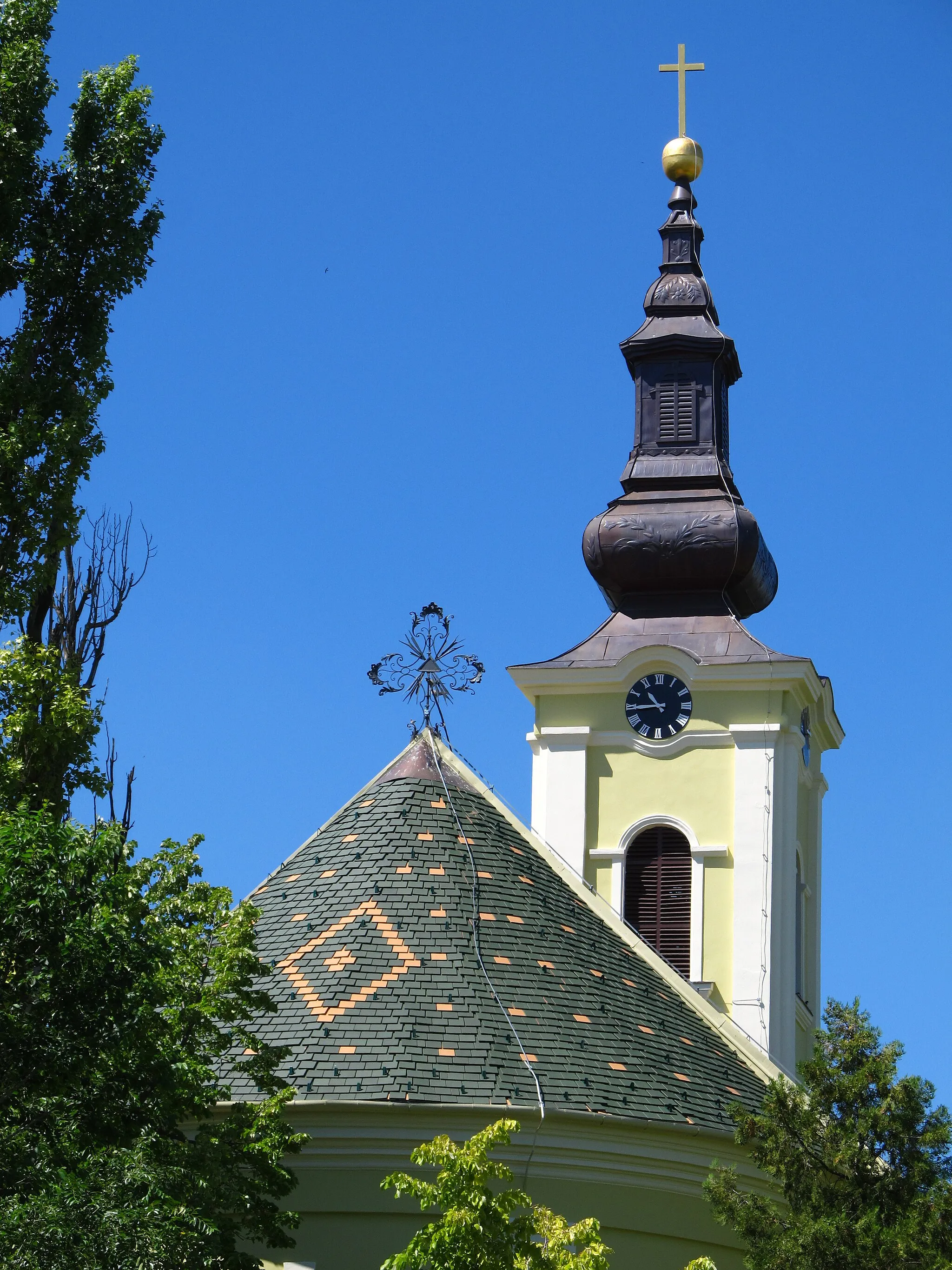 Photo showing: Serbian Orthodox church of Saint Sava and Saint Simeon in Srpski Itebej - bell tower