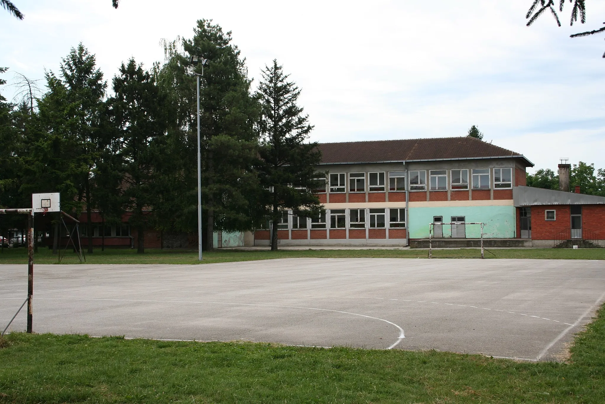 Photo showing: Zgrada škole, Klenje