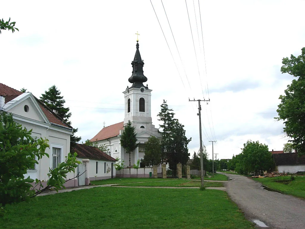 Photo showing: The Orthodox Church in Ravno Selo.