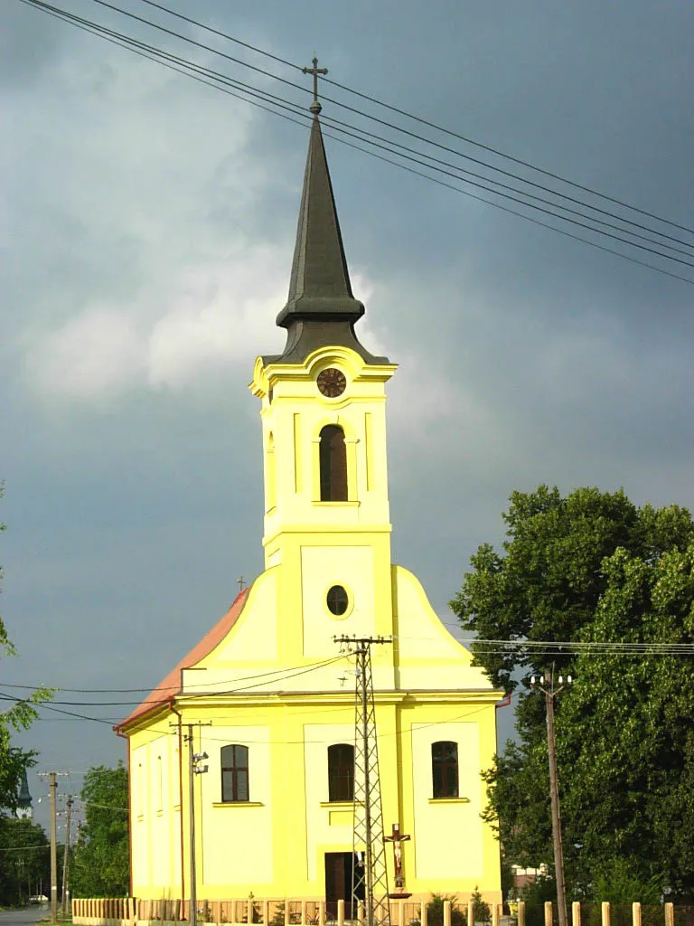 Photo showing: The Most Holy Trinity Catholic Church in Selenča.