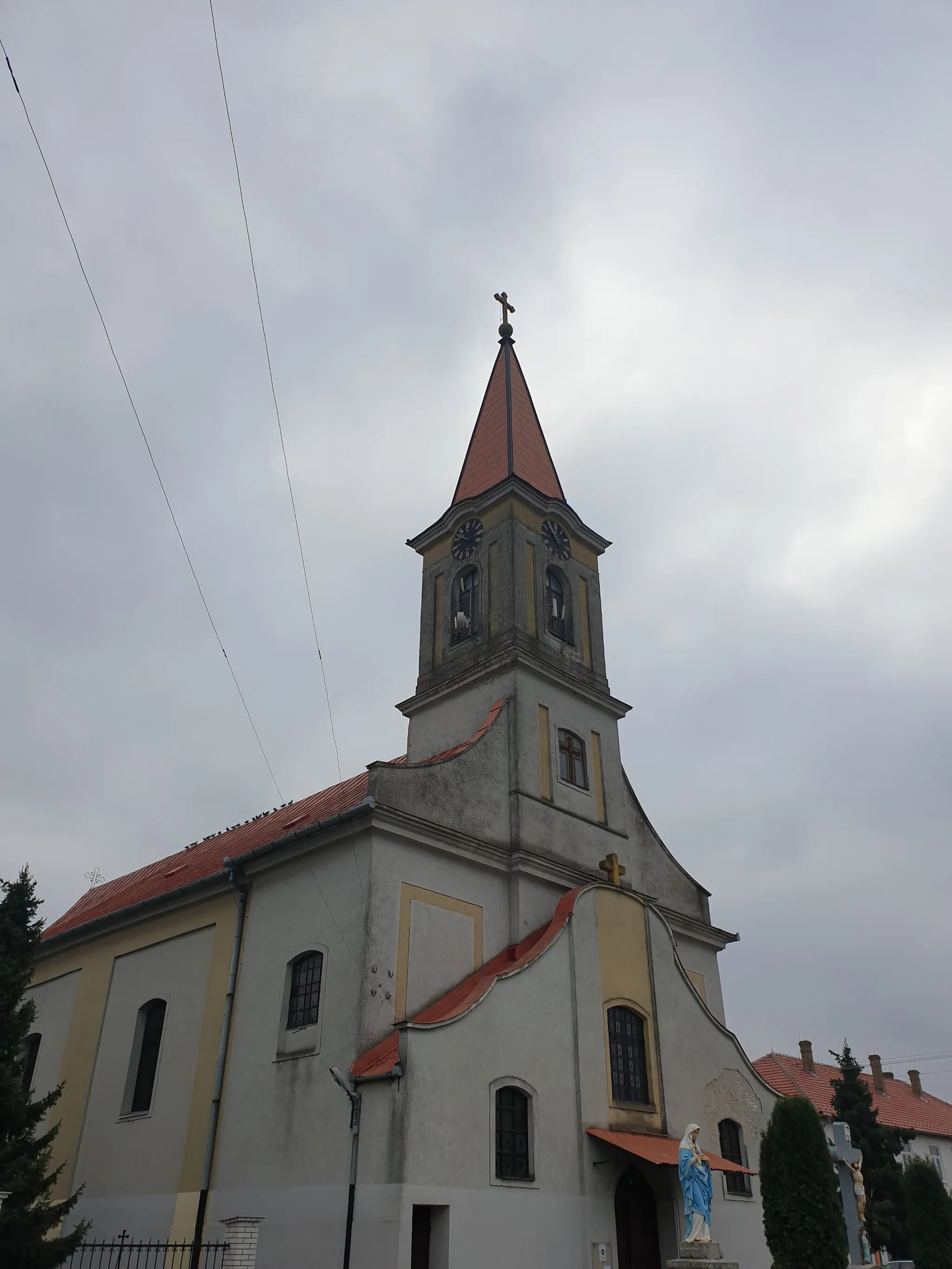 Photo showing: Catholic church in Kupusina,  Apatin Municipality