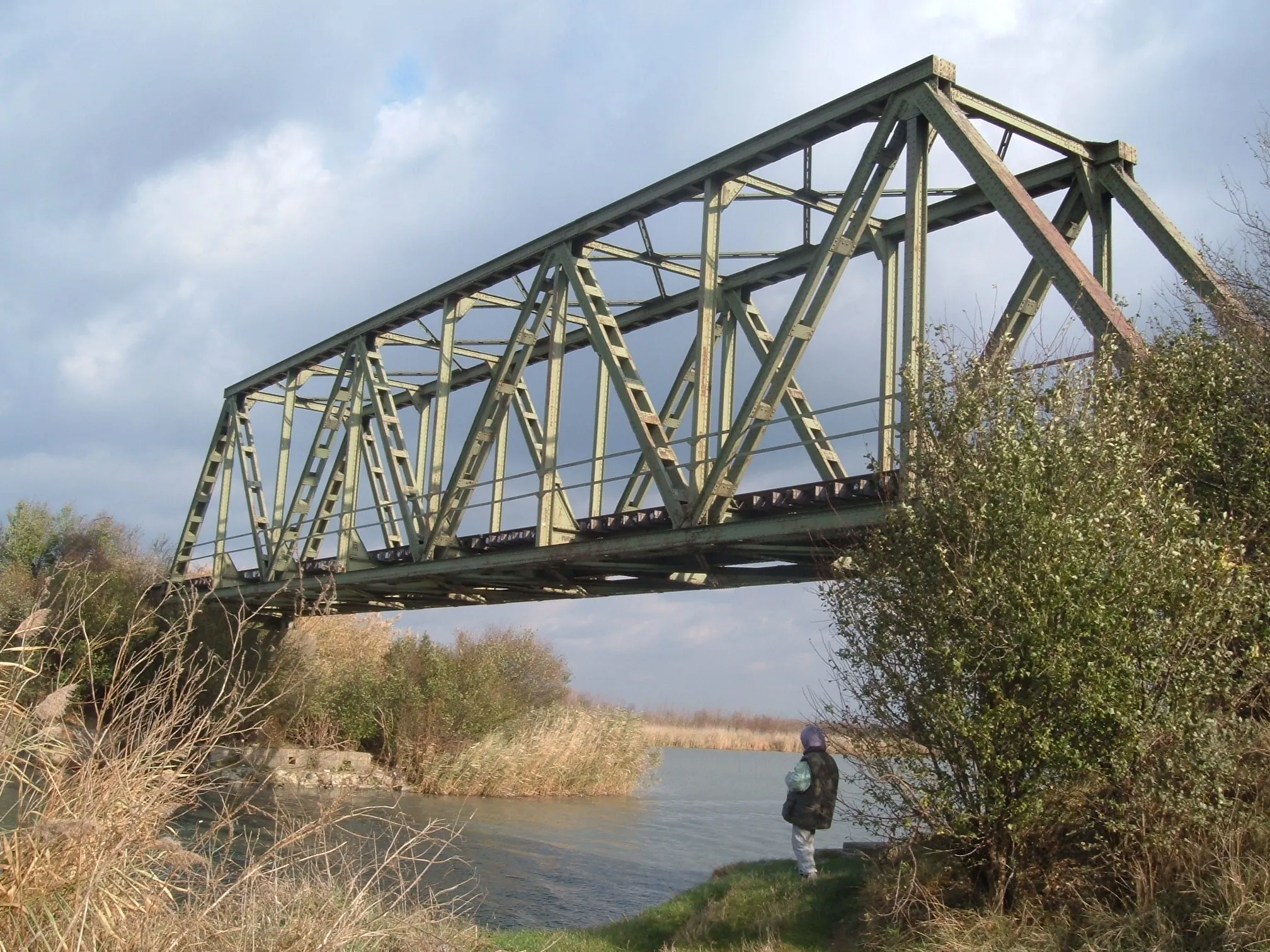 Photo showing: Bridge over Great Bačka Chanel