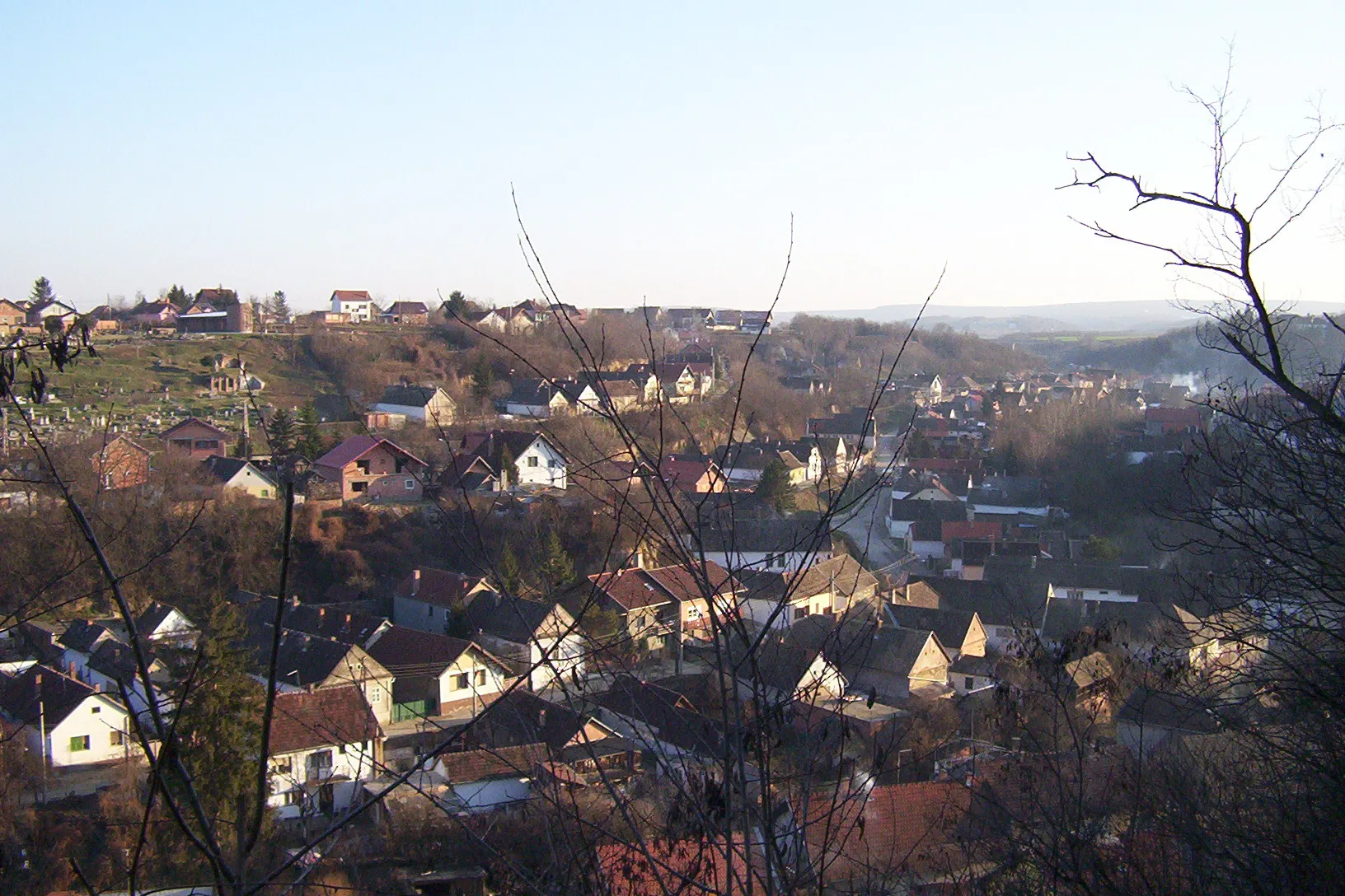 Photo showing: View of Ilok from city's fortress (Dec 27, 2006)