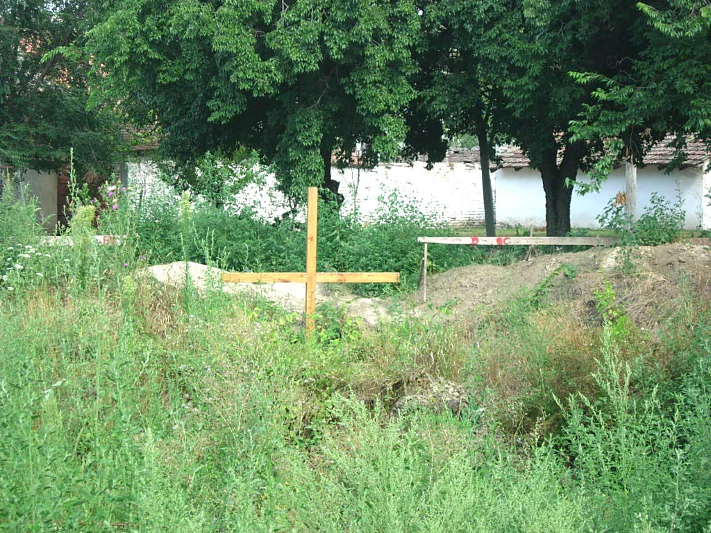 Photo showing: The foundations of the new Orthodox church in Čestereg.