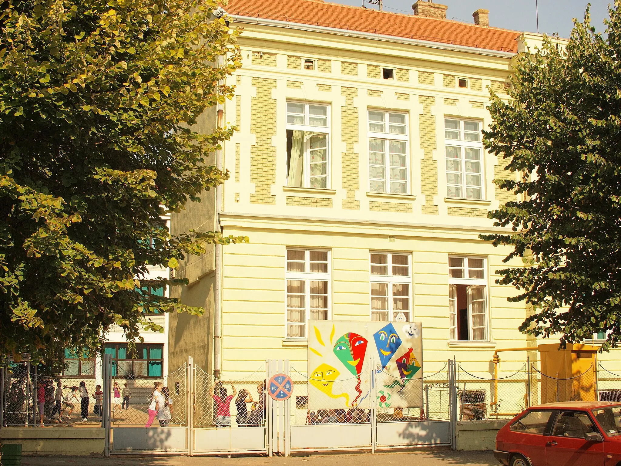 Photo showing: Osnovna skola Ruma