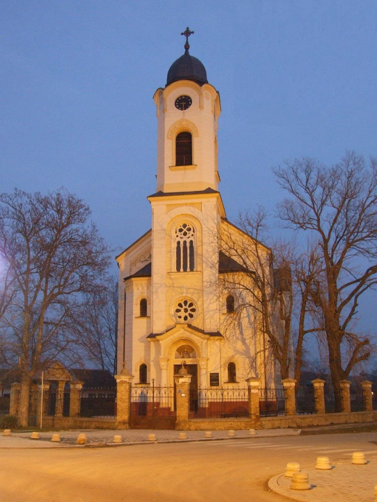 Photo showing: Православна црква у Белегишу  Фото: Мијић Владимир Белегиш Србија