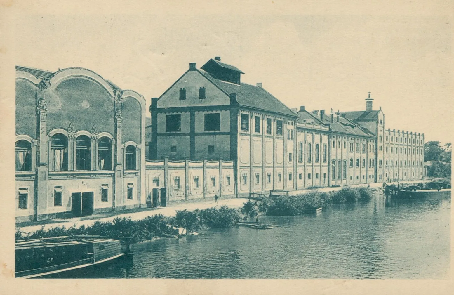 Photo showing: Postcardː Brewery Dundjerski and the banks of the river Begej in Becskerek (Inventory number: NMZ ZPU-665 (Art department, Collection of applied arts))